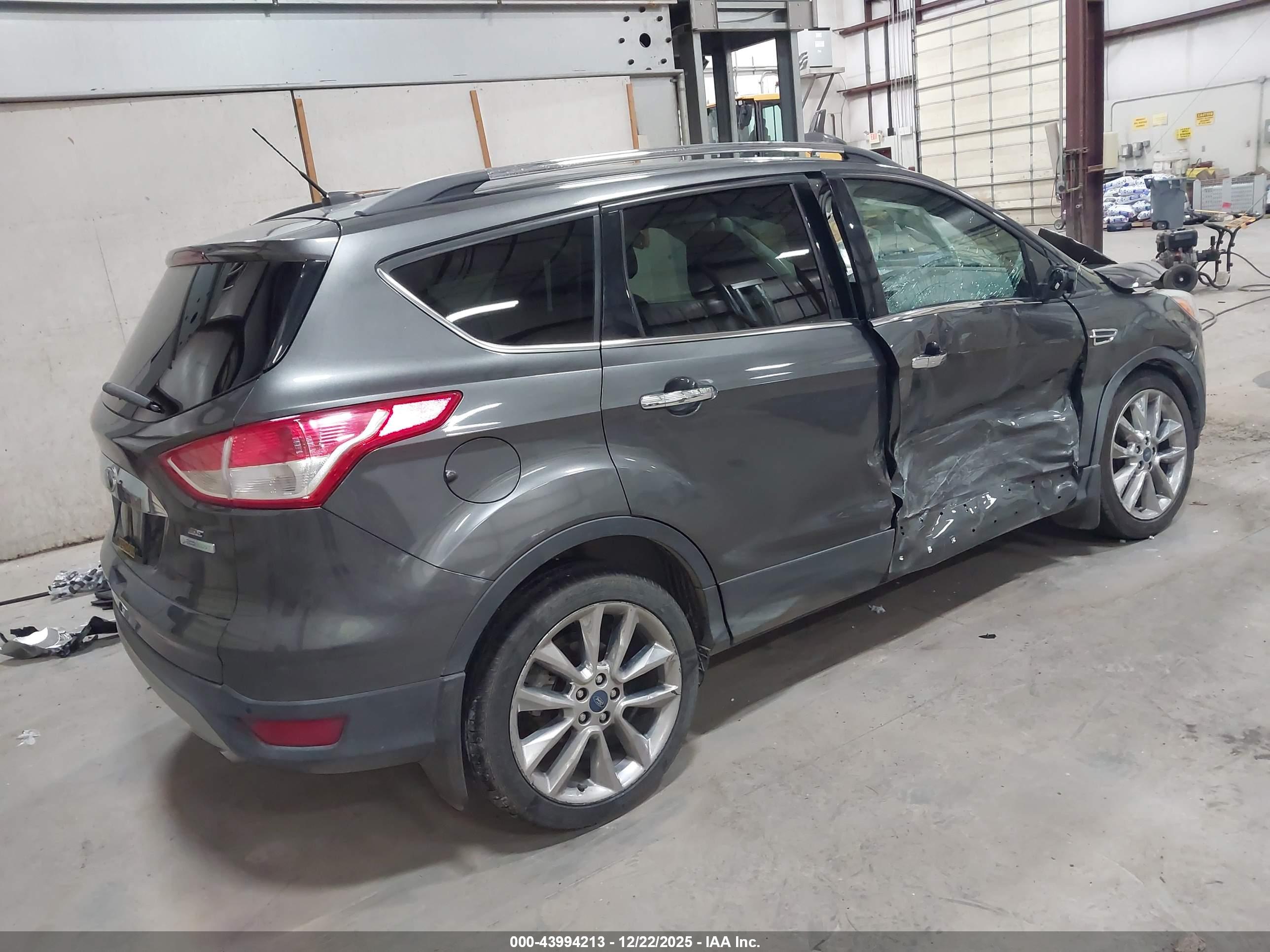 FORD ESCAPE image 4