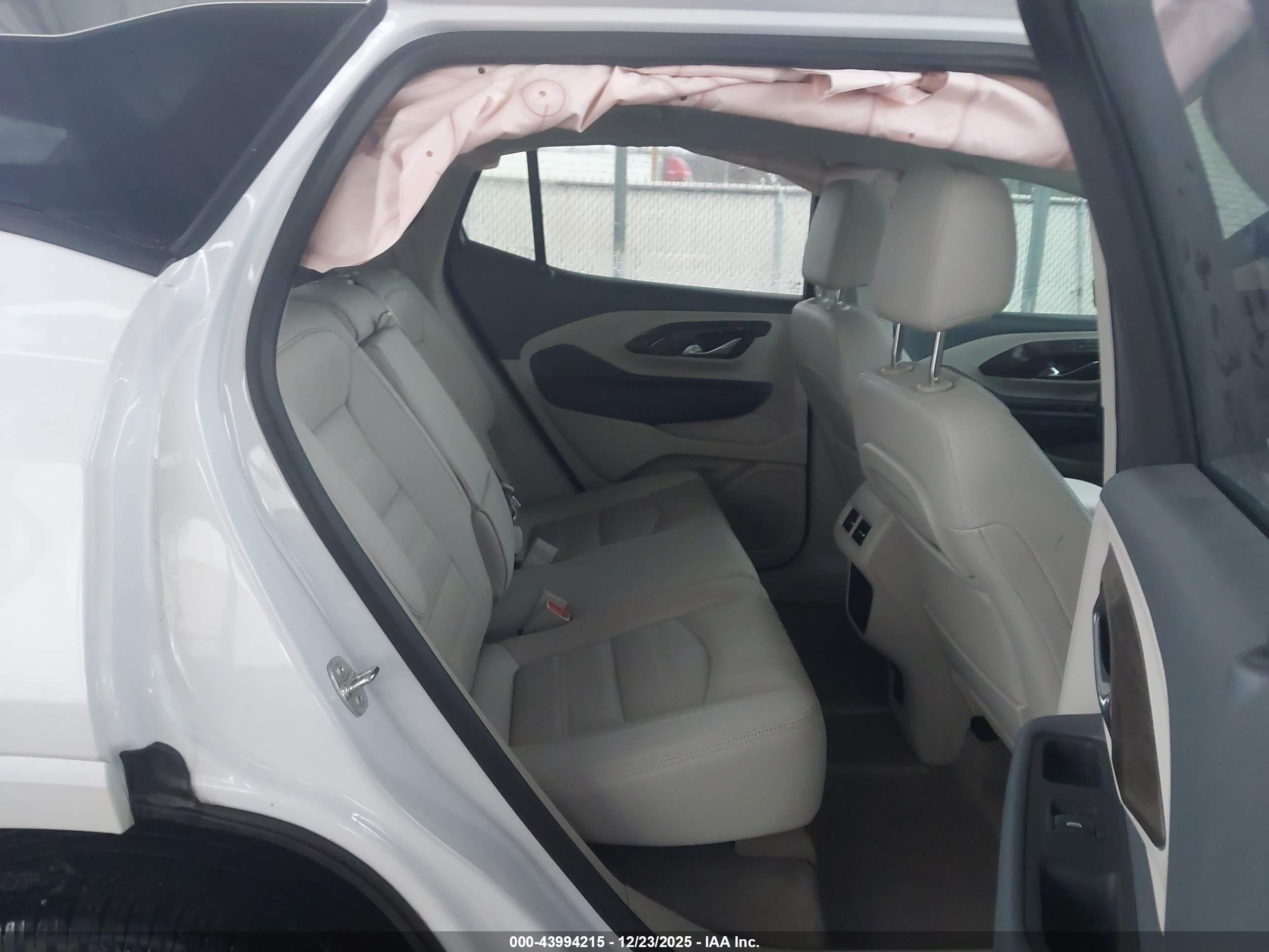 GMC TERRAIN image 8