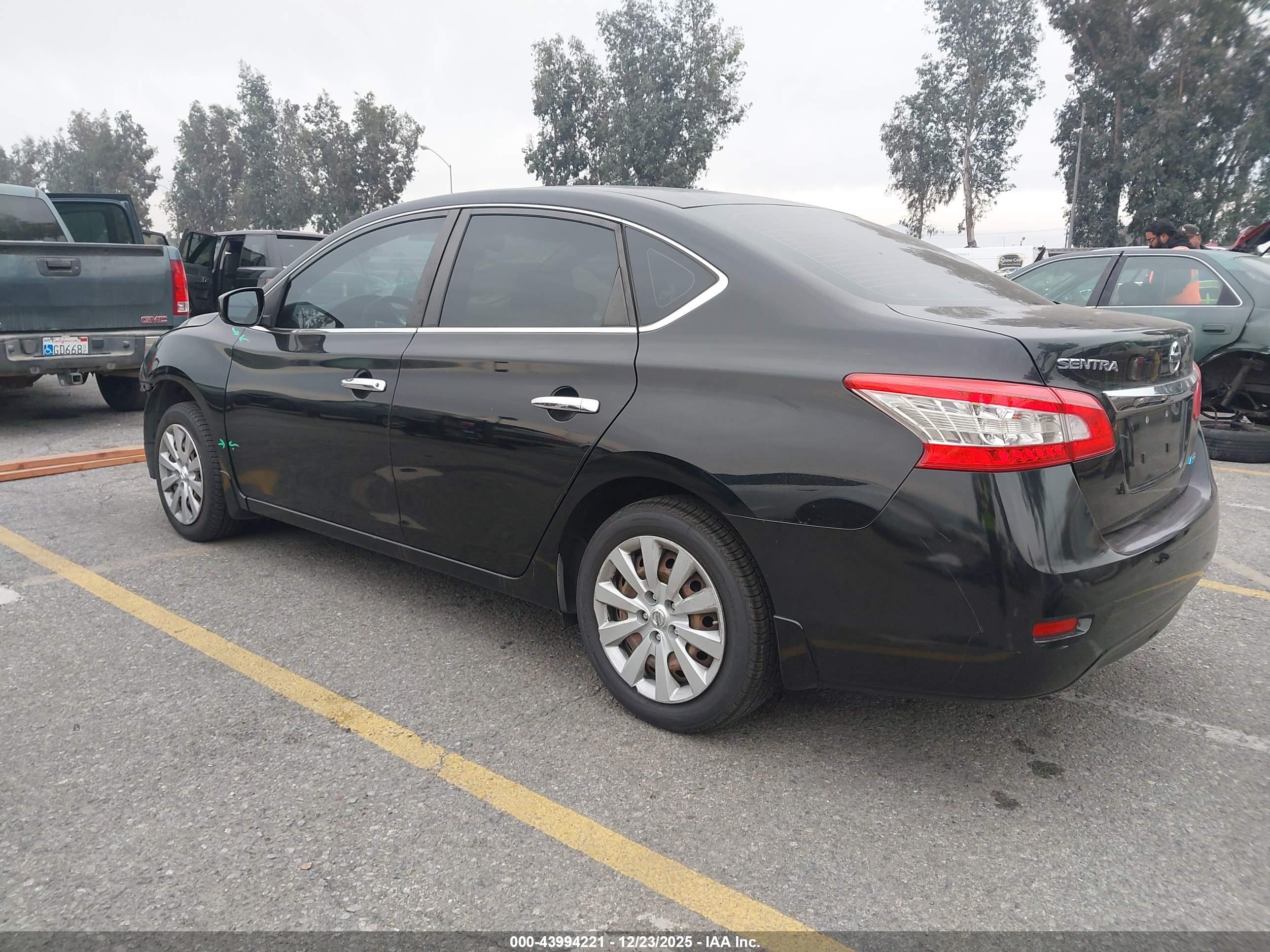 NISSAN SENTRA image 3