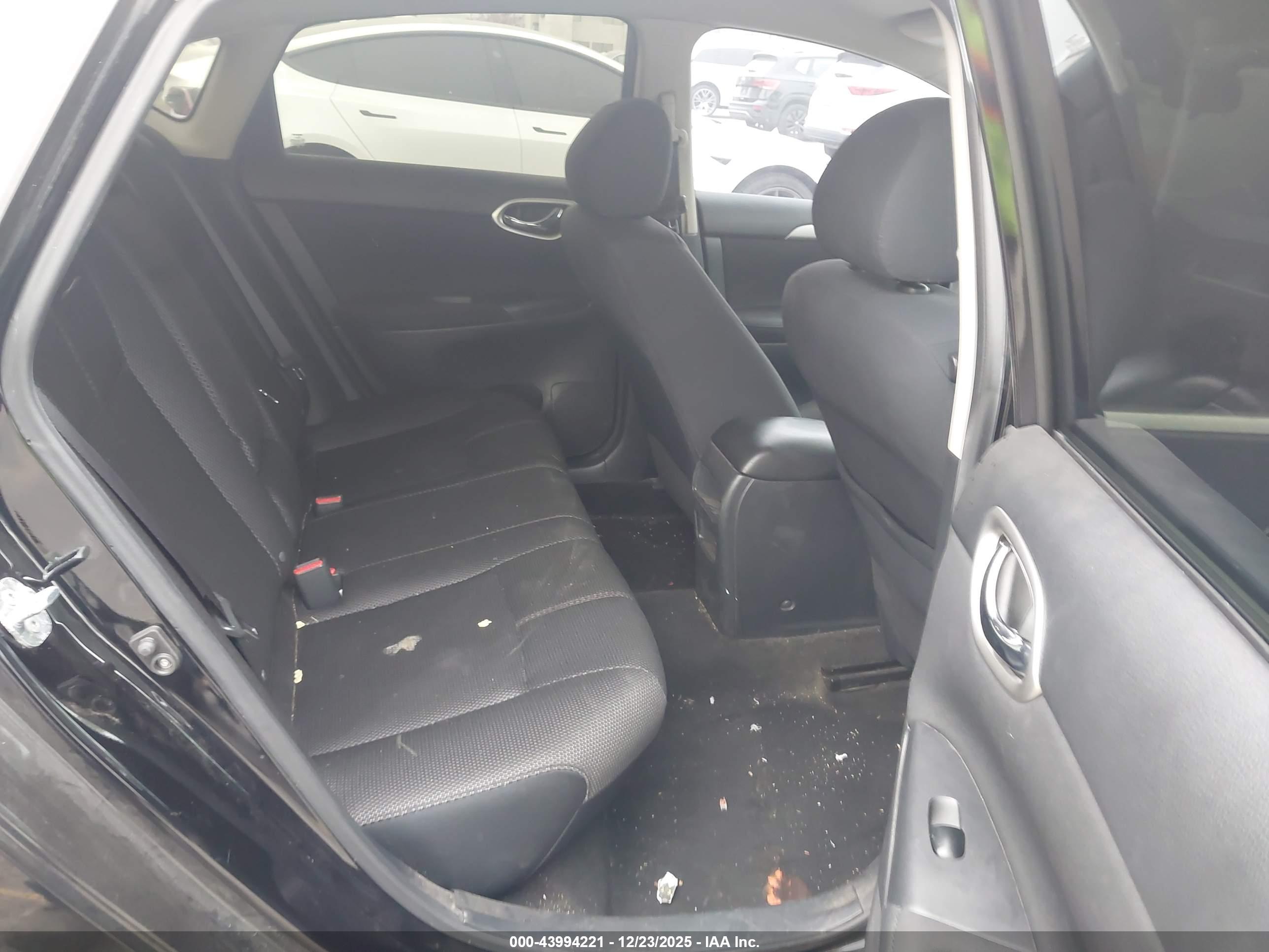 NISSAN SENTRA image 8