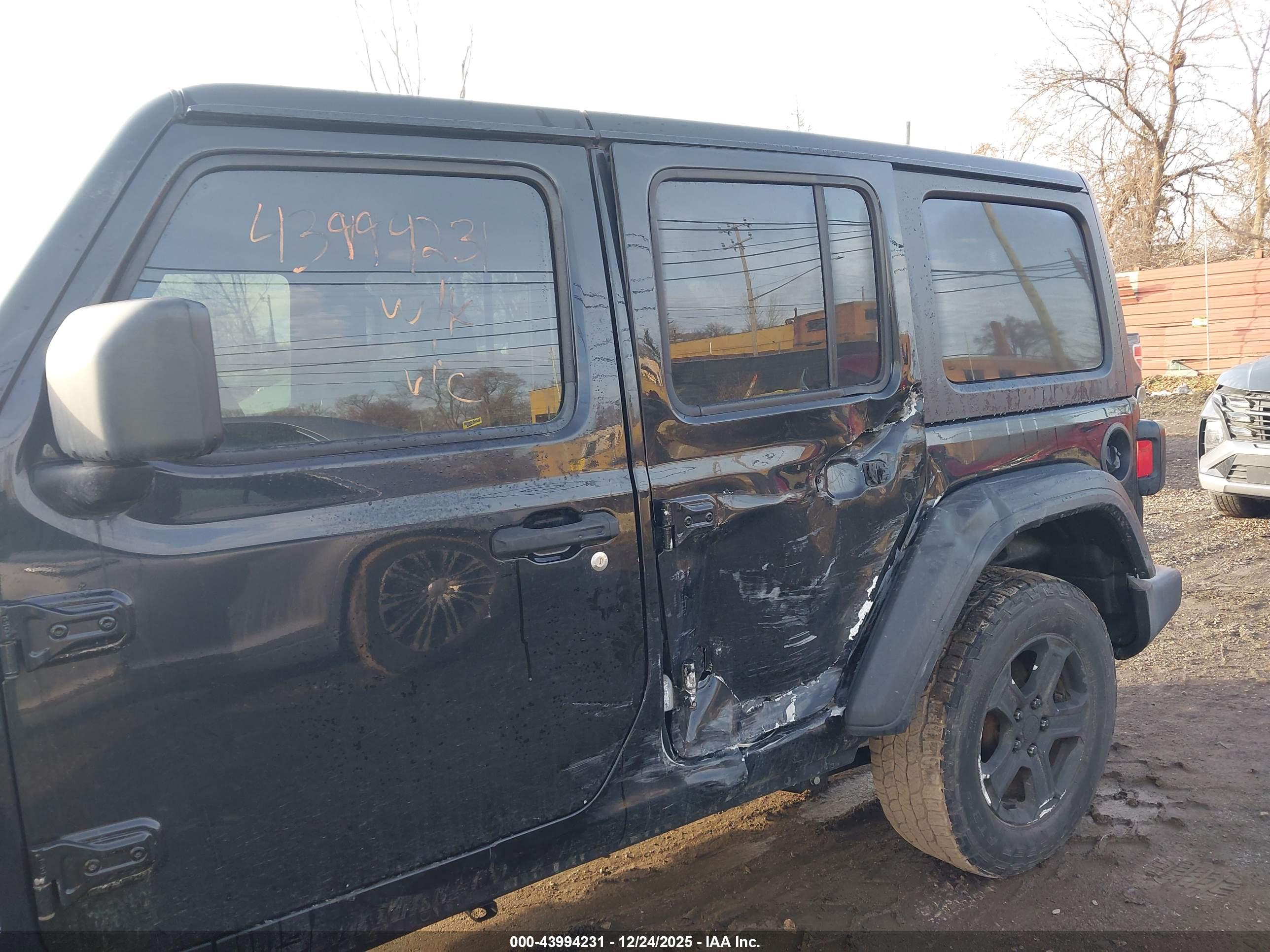 JEEP WRANGLER image 6
