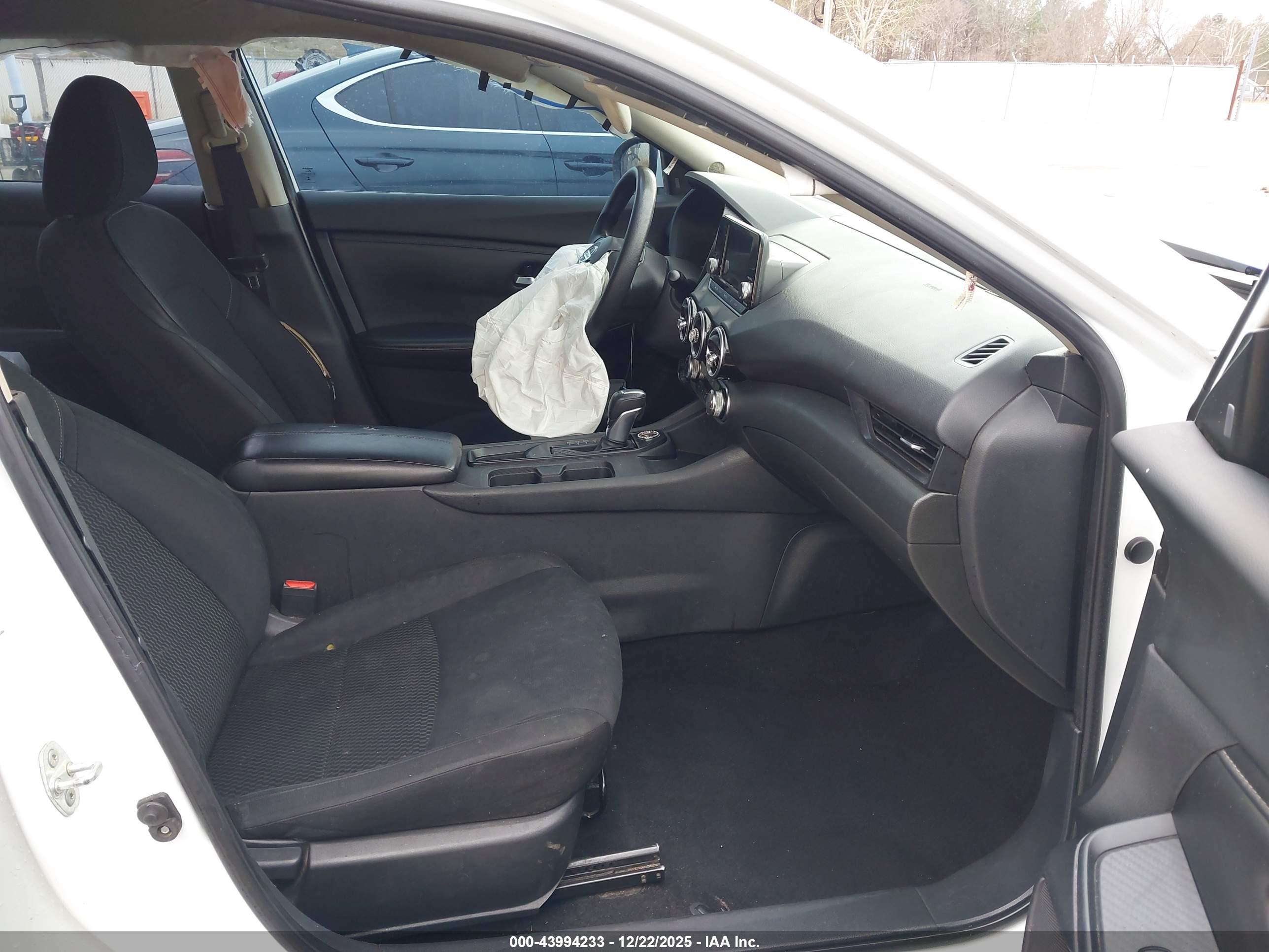 NISSAN SENTRA image 5