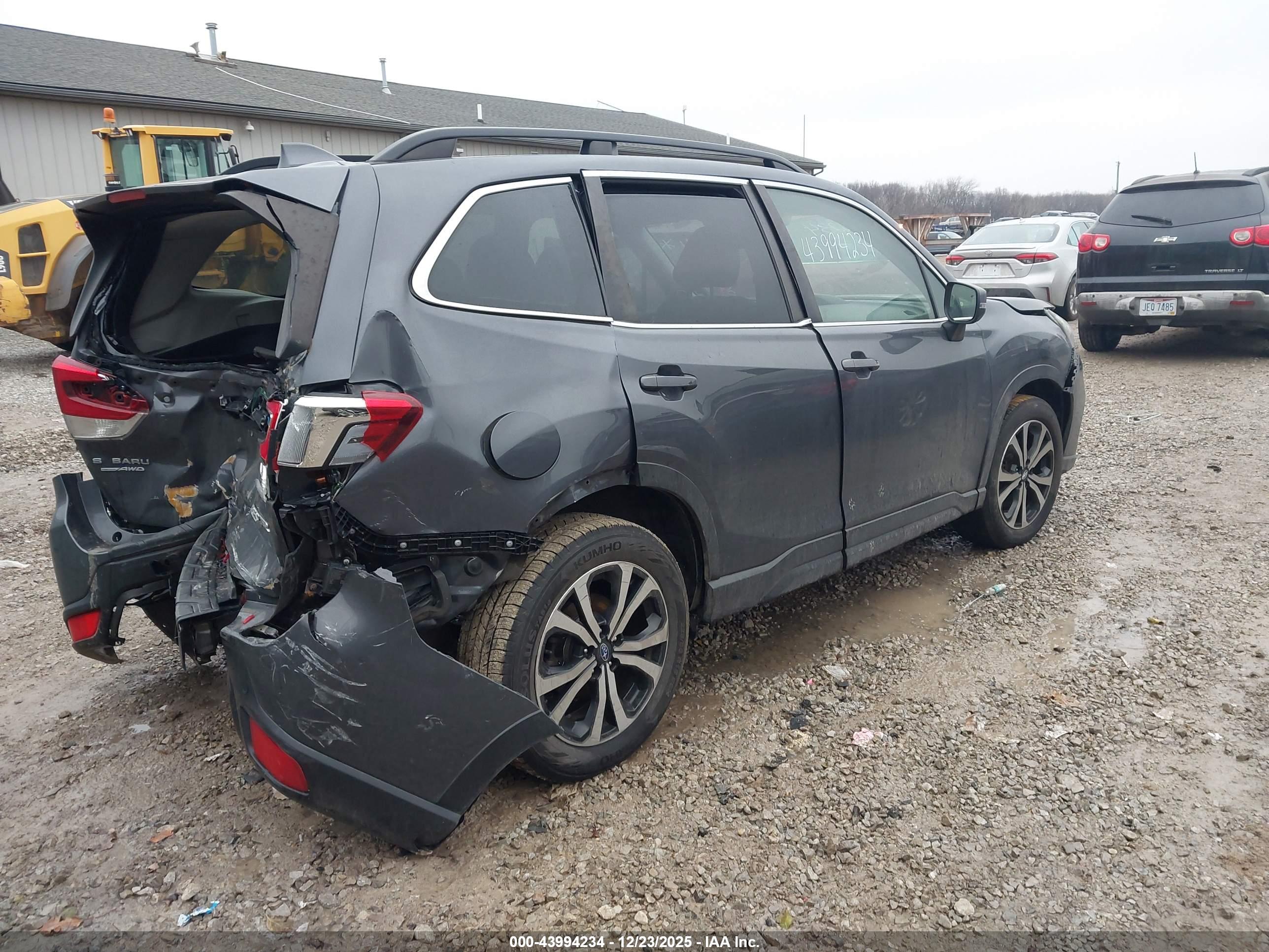 SUBARU FORESTER image 4