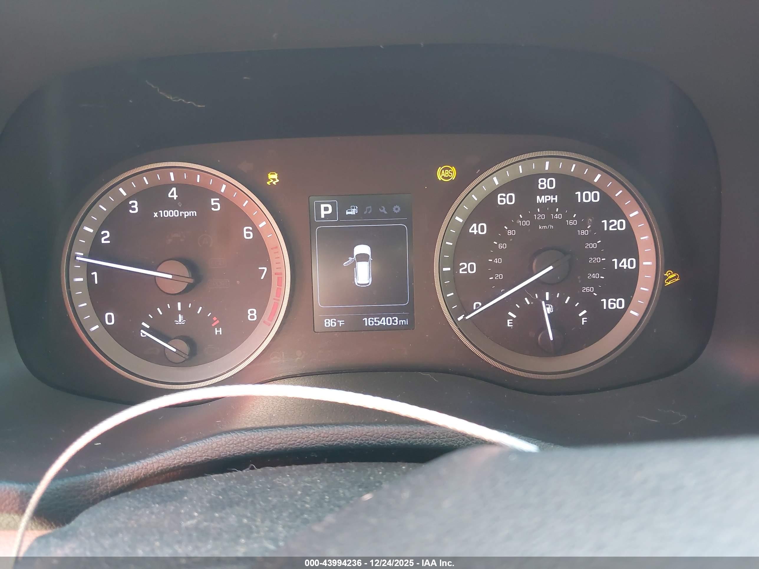 HYUNDAI TUCSON image 7