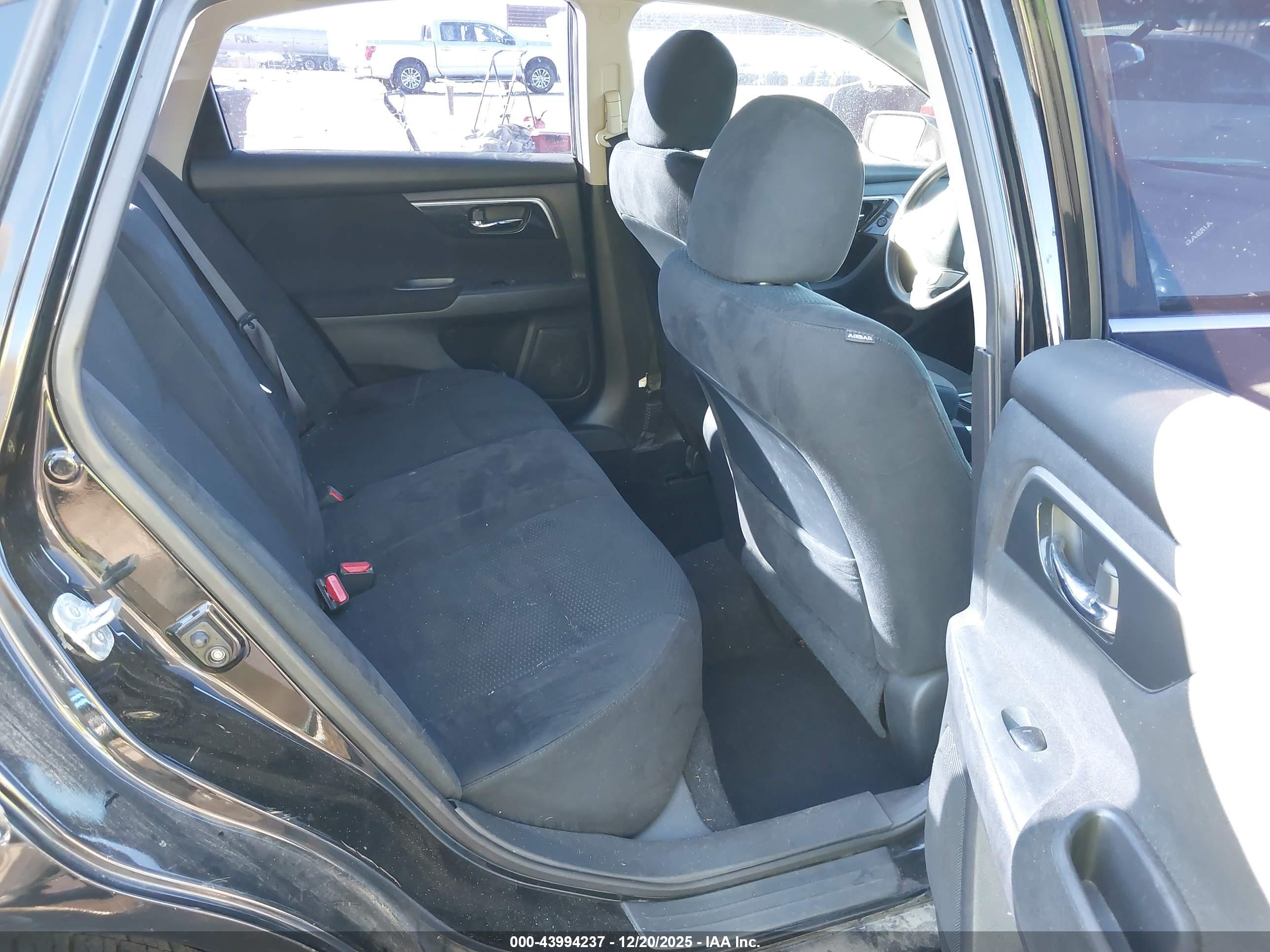 NISSAN ALTIMA image 8