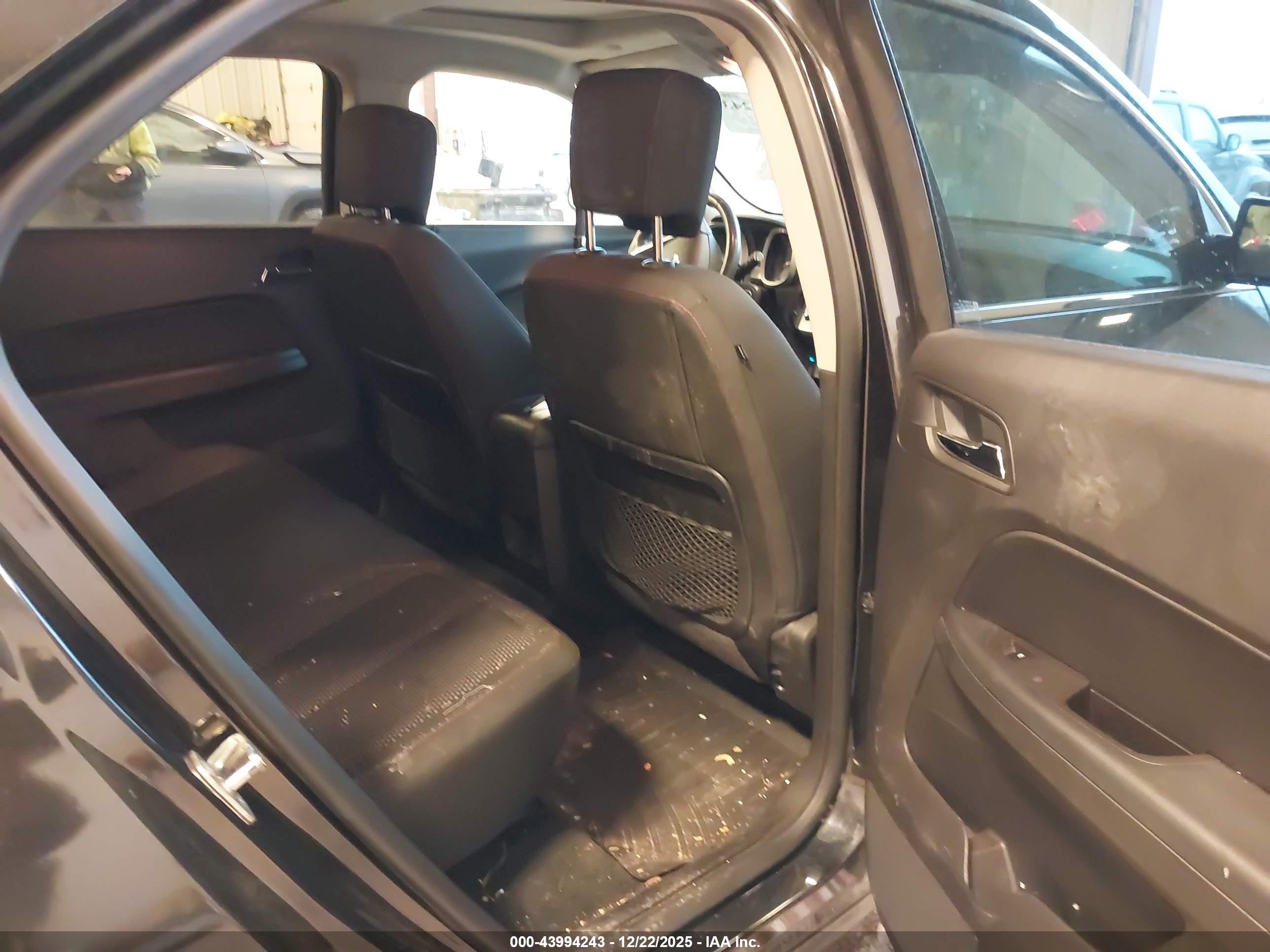 CHEVROLET EQUINOX image 8