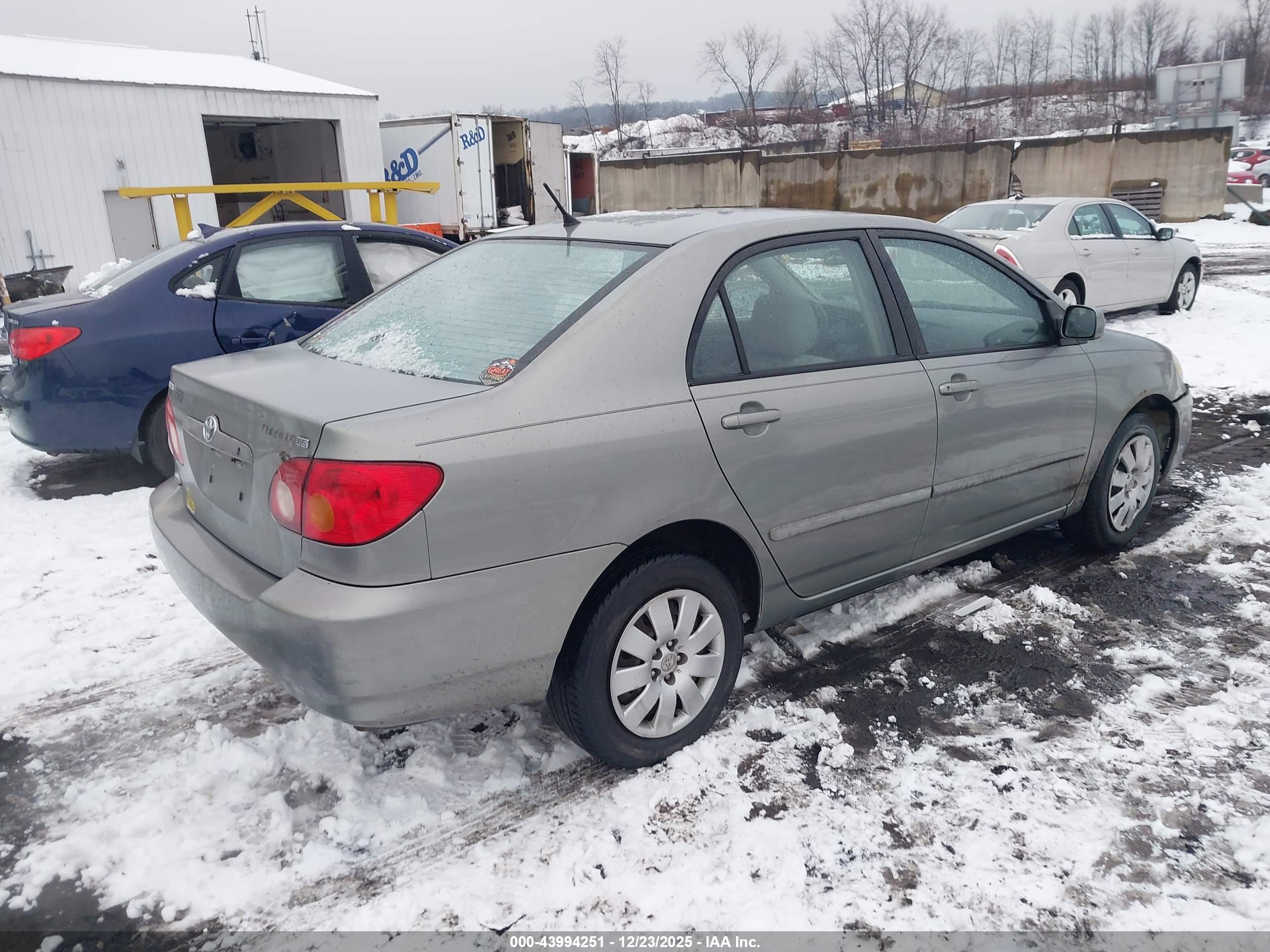 TOYOTA COROLLA image 4