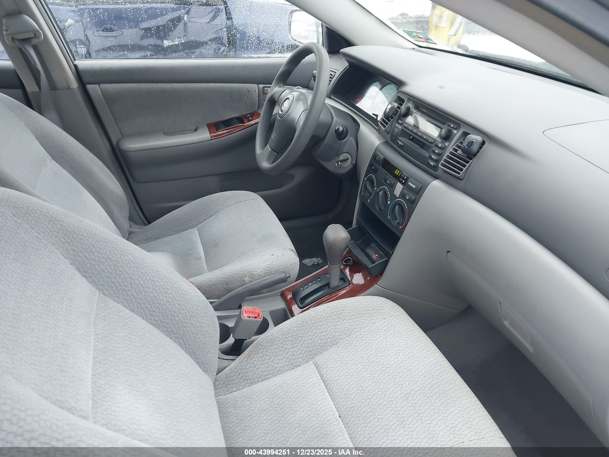 TOYOTA COROLLA image 5