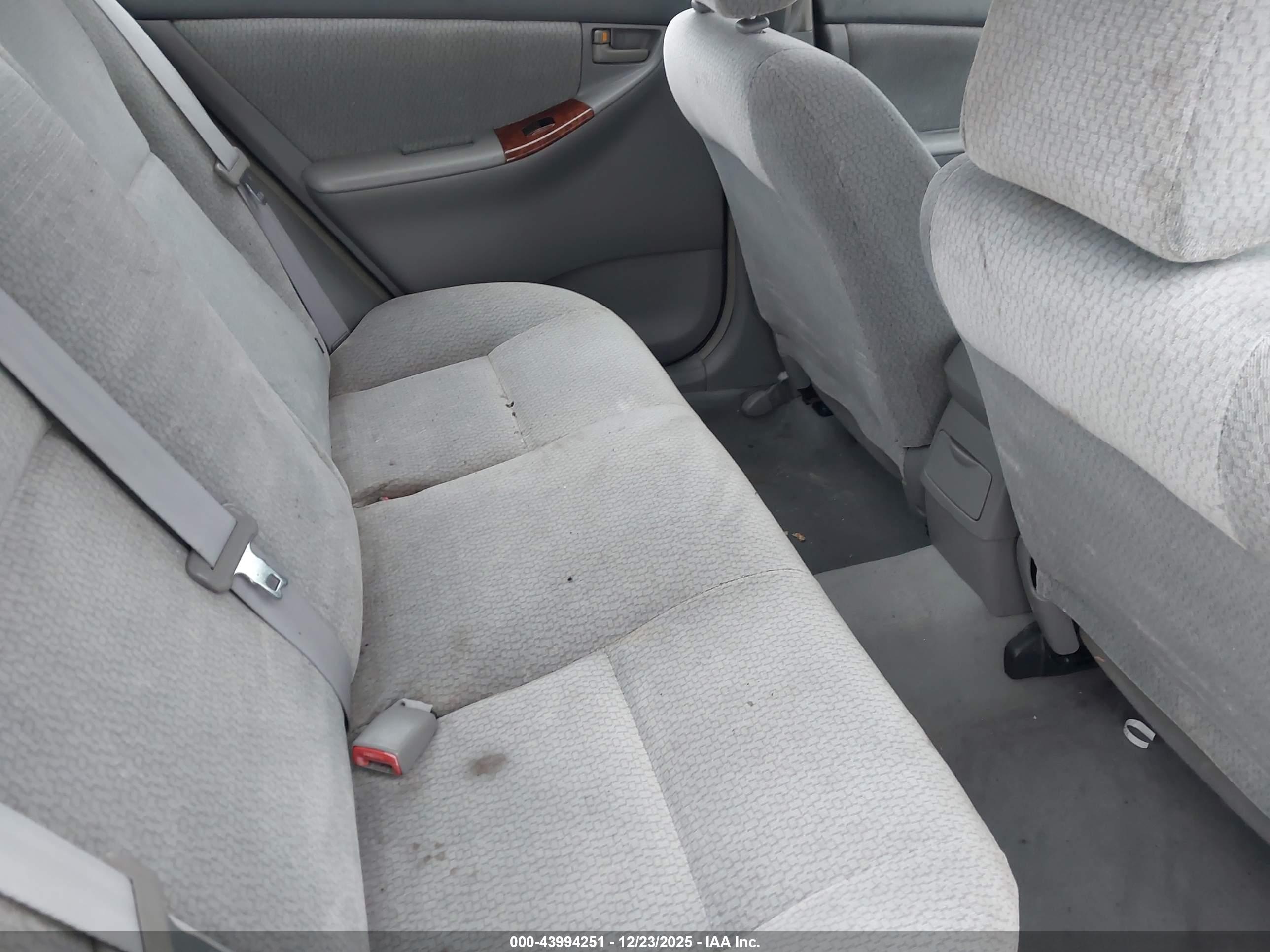 TOYOTA COROLLA image 8