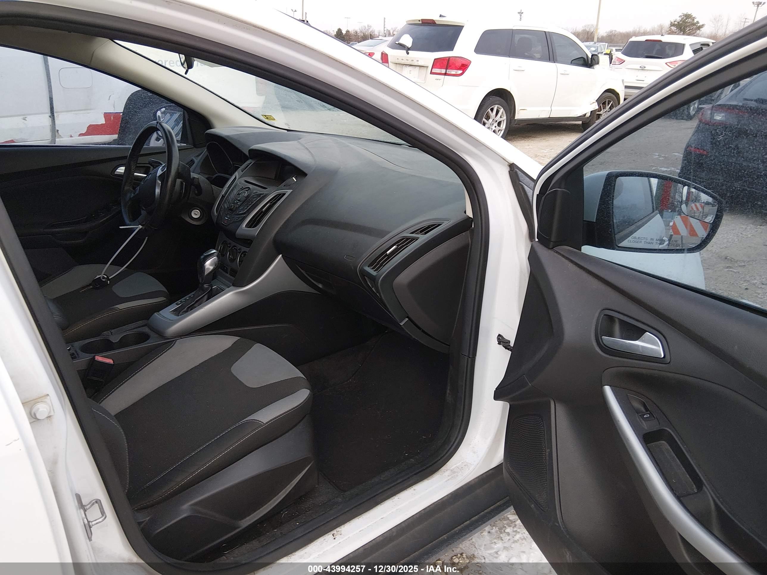 FORD FOCUS image 5
