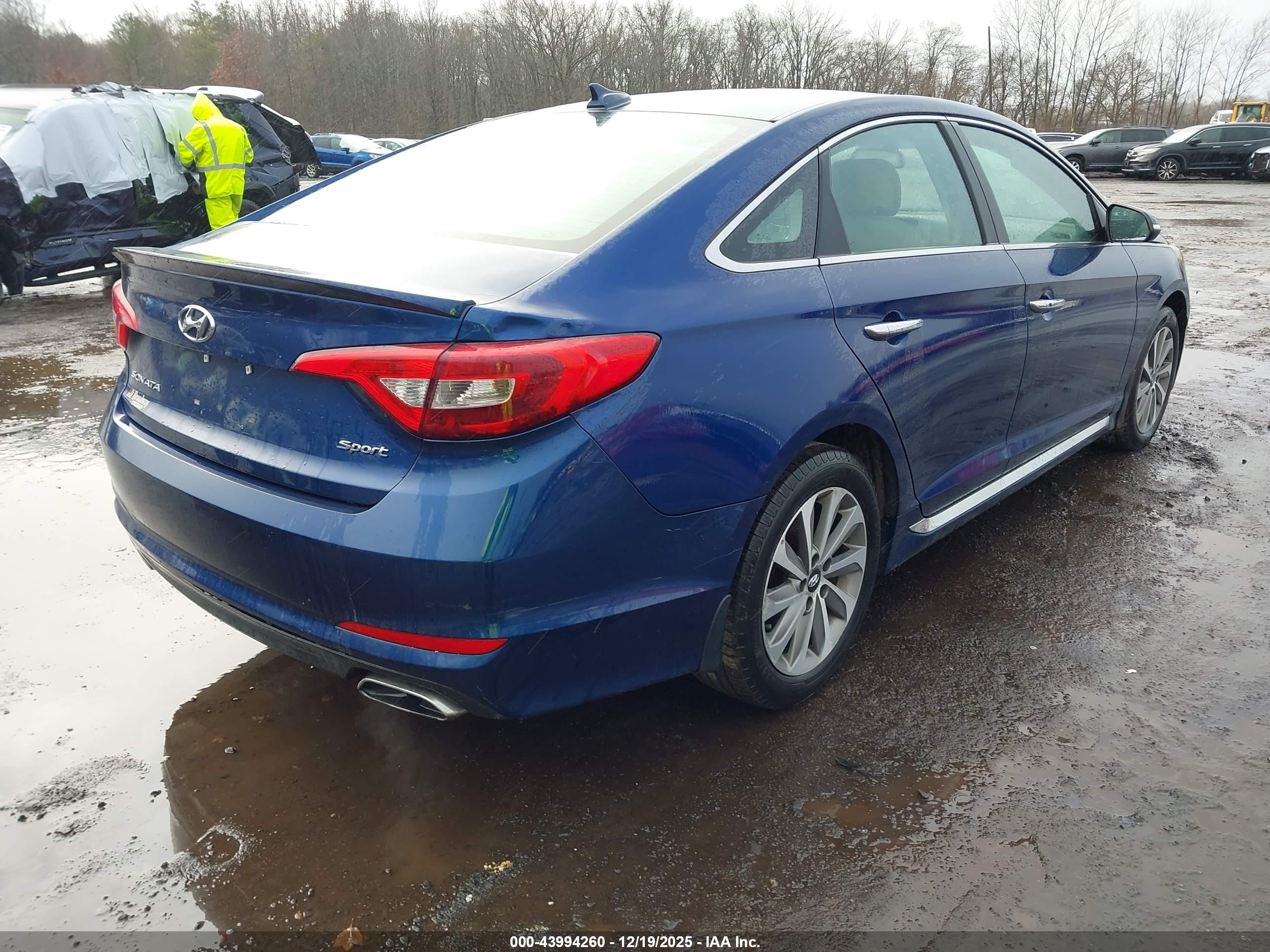 HYUNDAI SONATA image 4