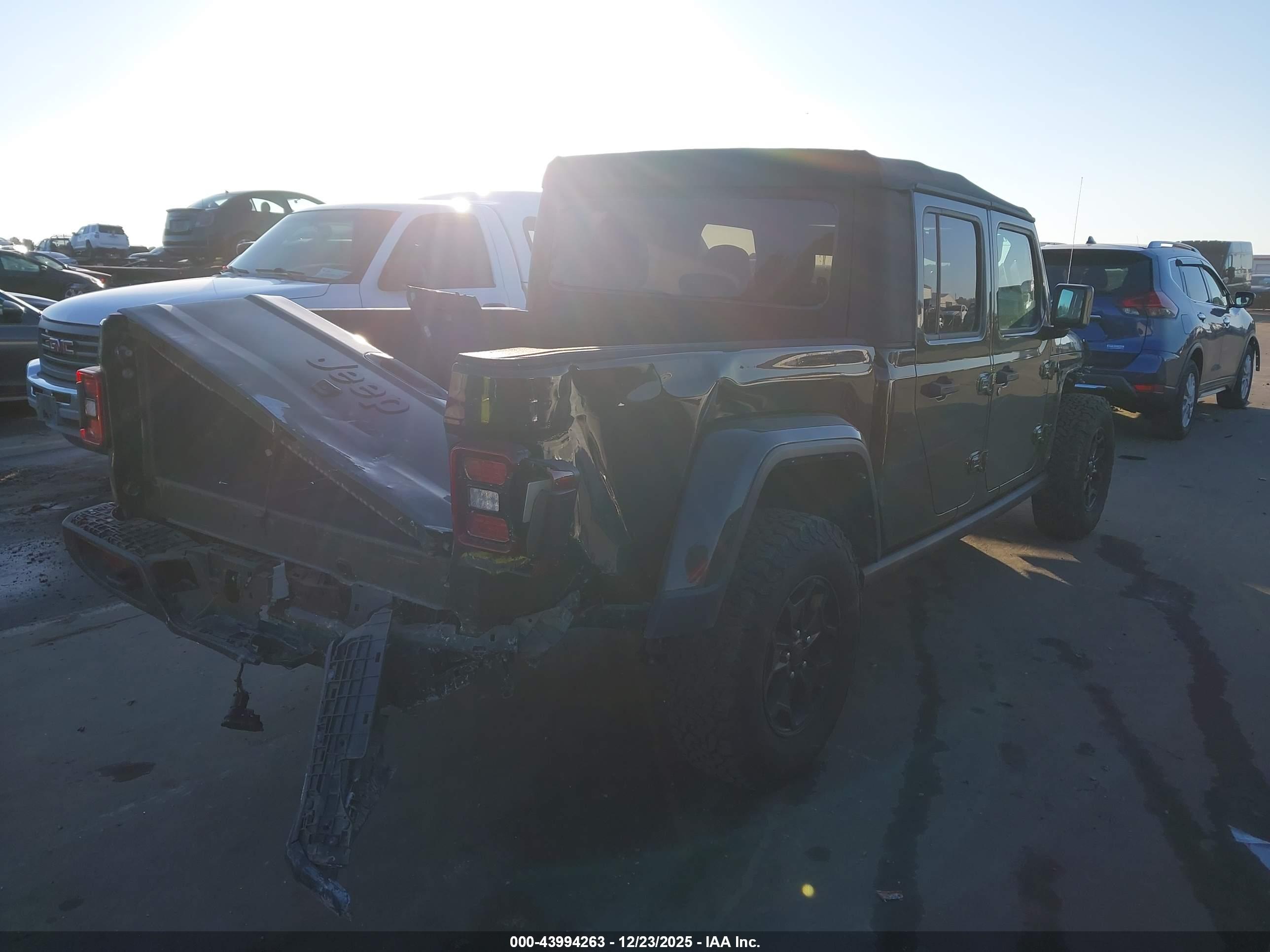 JEEP GLADIATOR image 4