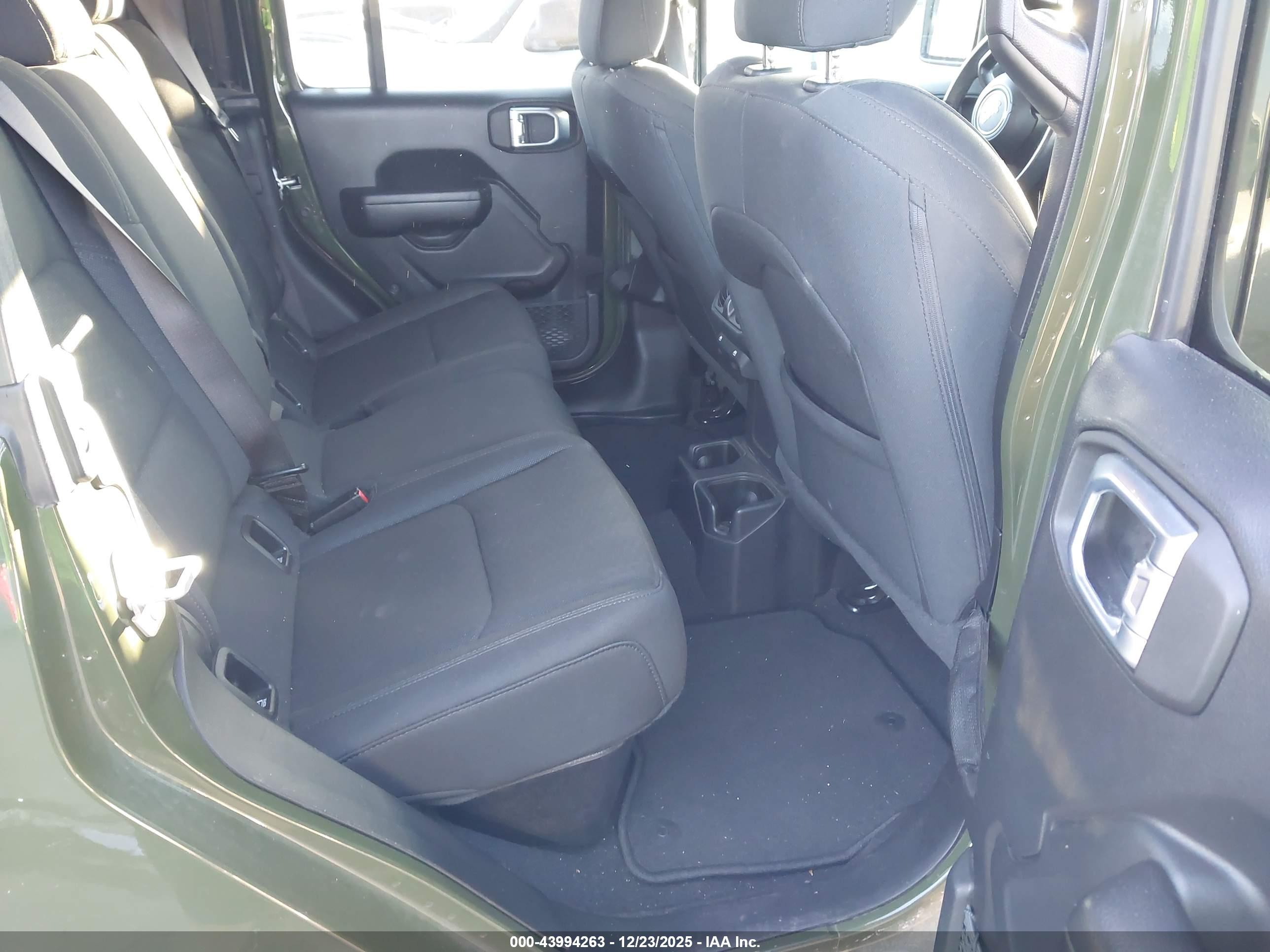 JEEP GLADIATOR image 8