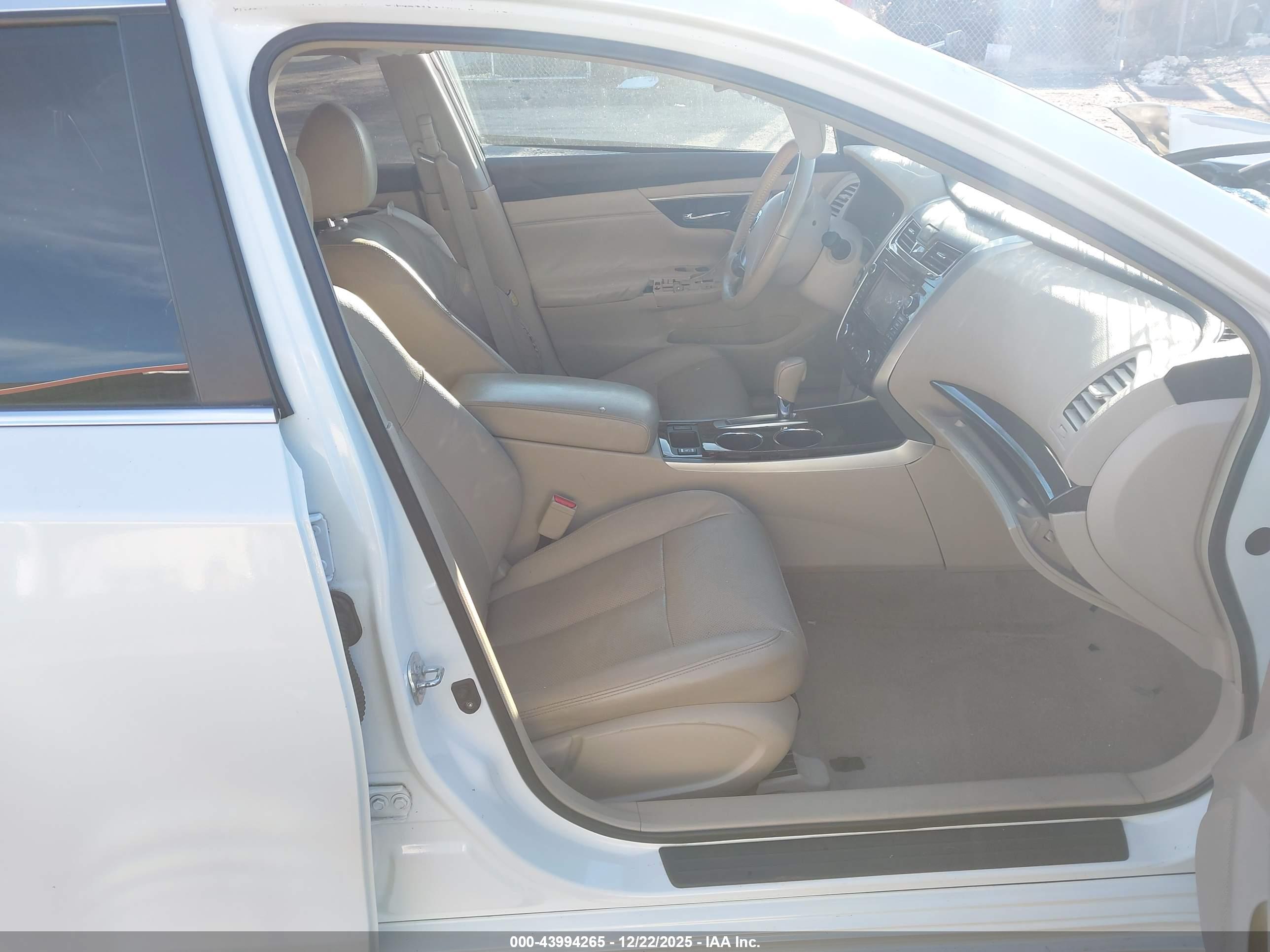 NISSAN ALTIMA image 5