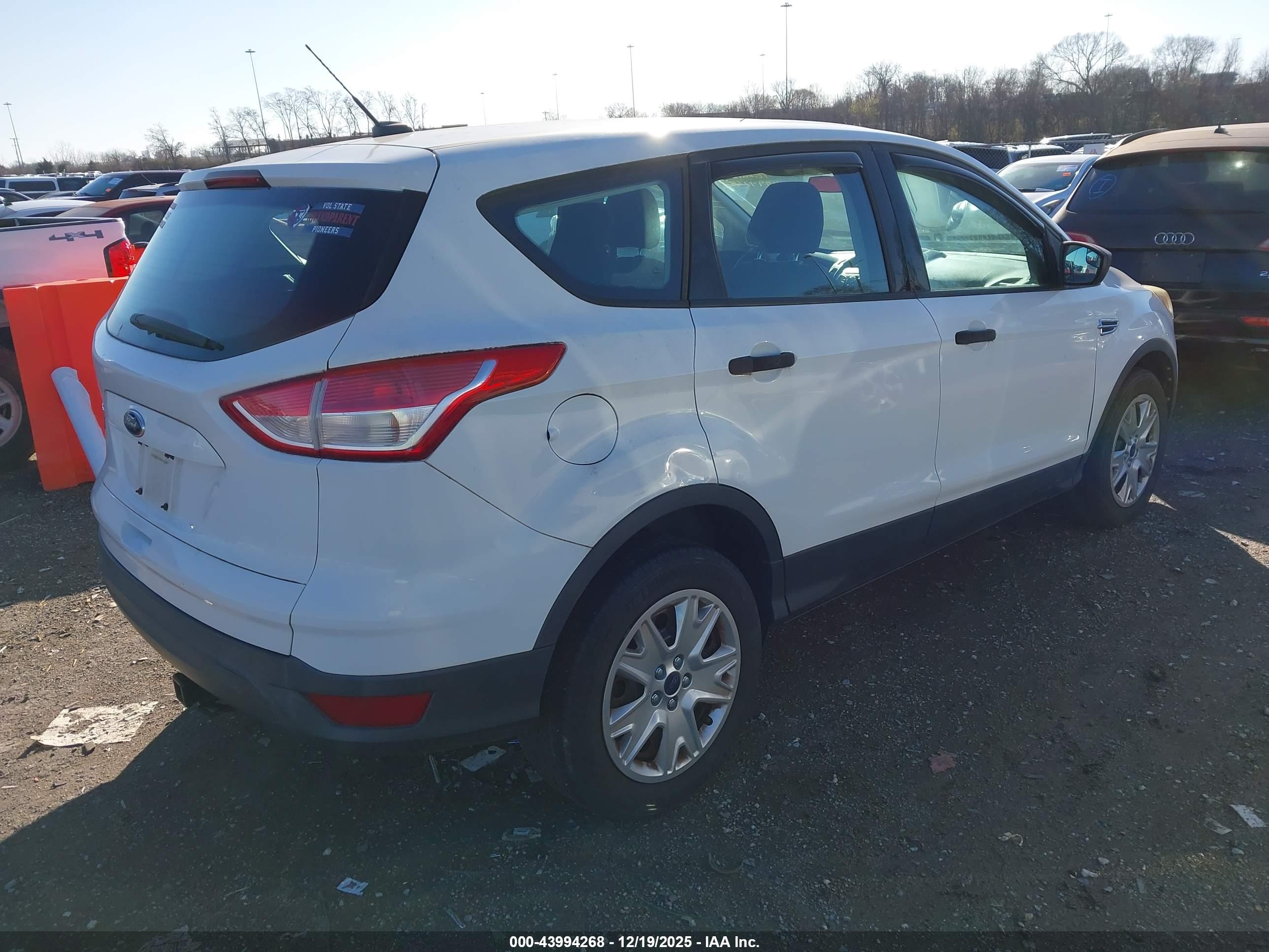 FORD ESCAPE image 4