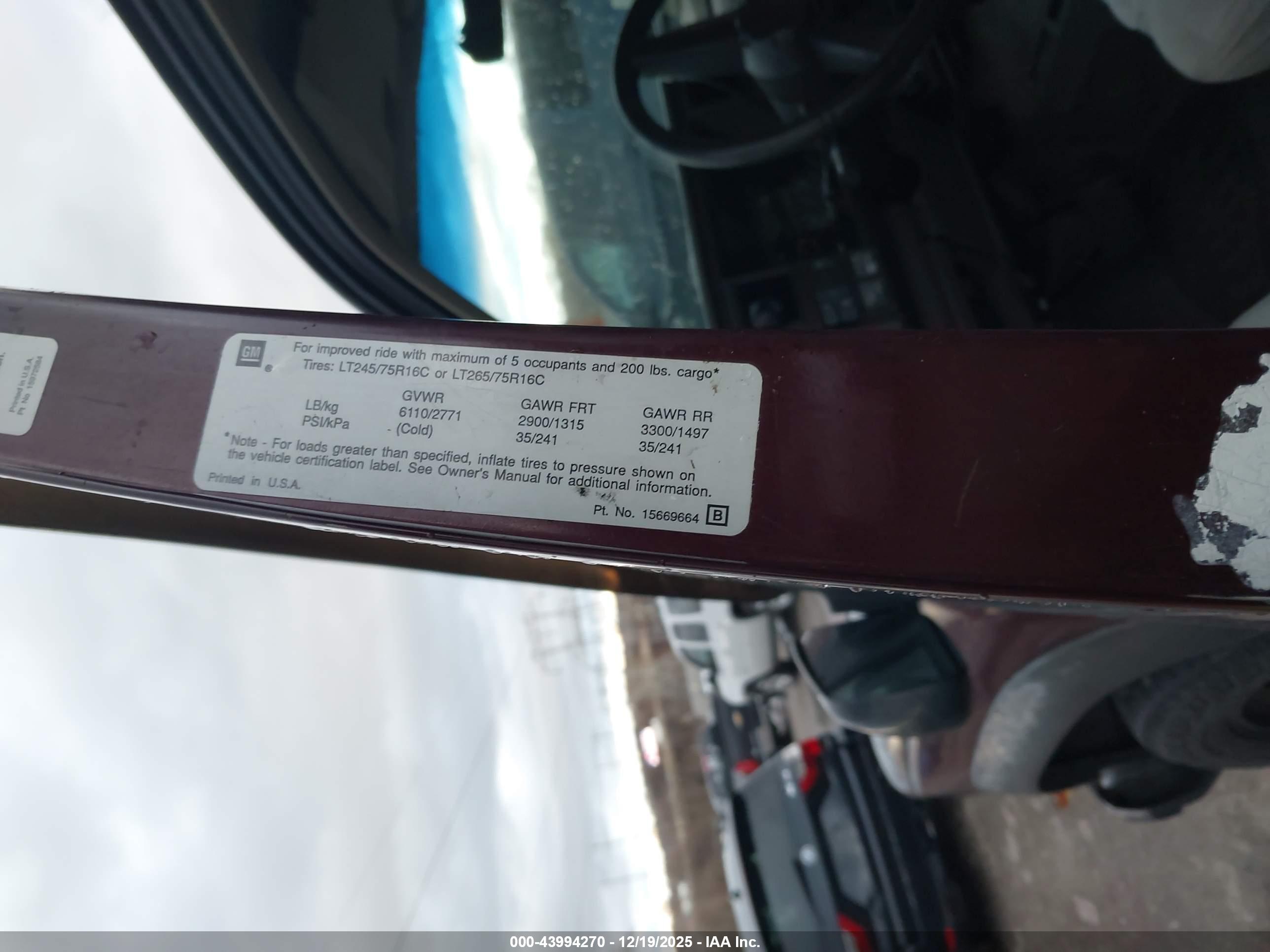 CHEVROLET BLAZER image 9