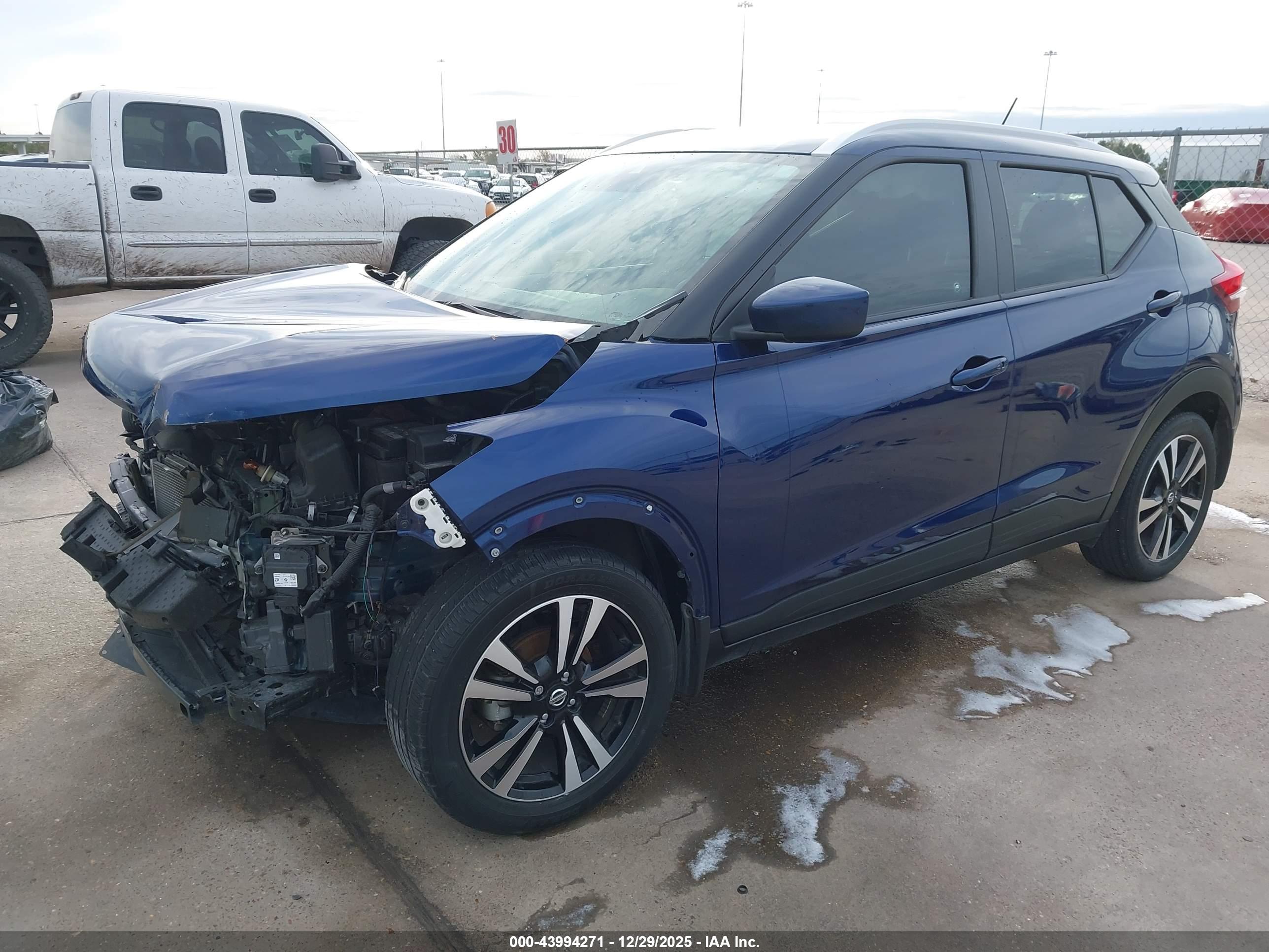NISSAN KICKS image 2