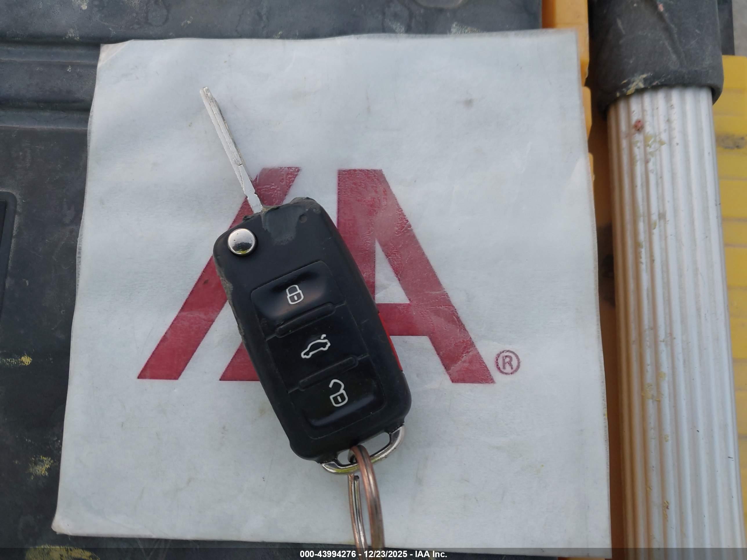 VOLKSWAGEN PASSAT image 11