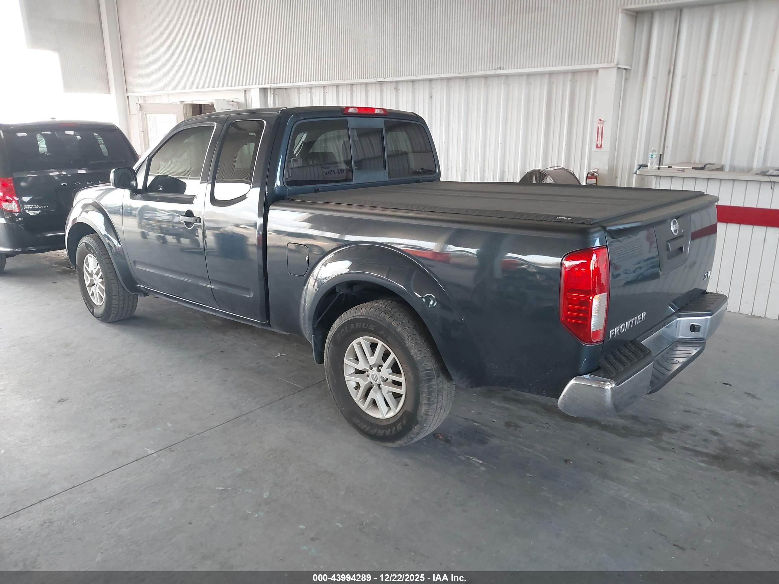 NISSAN FRONTIER image 3