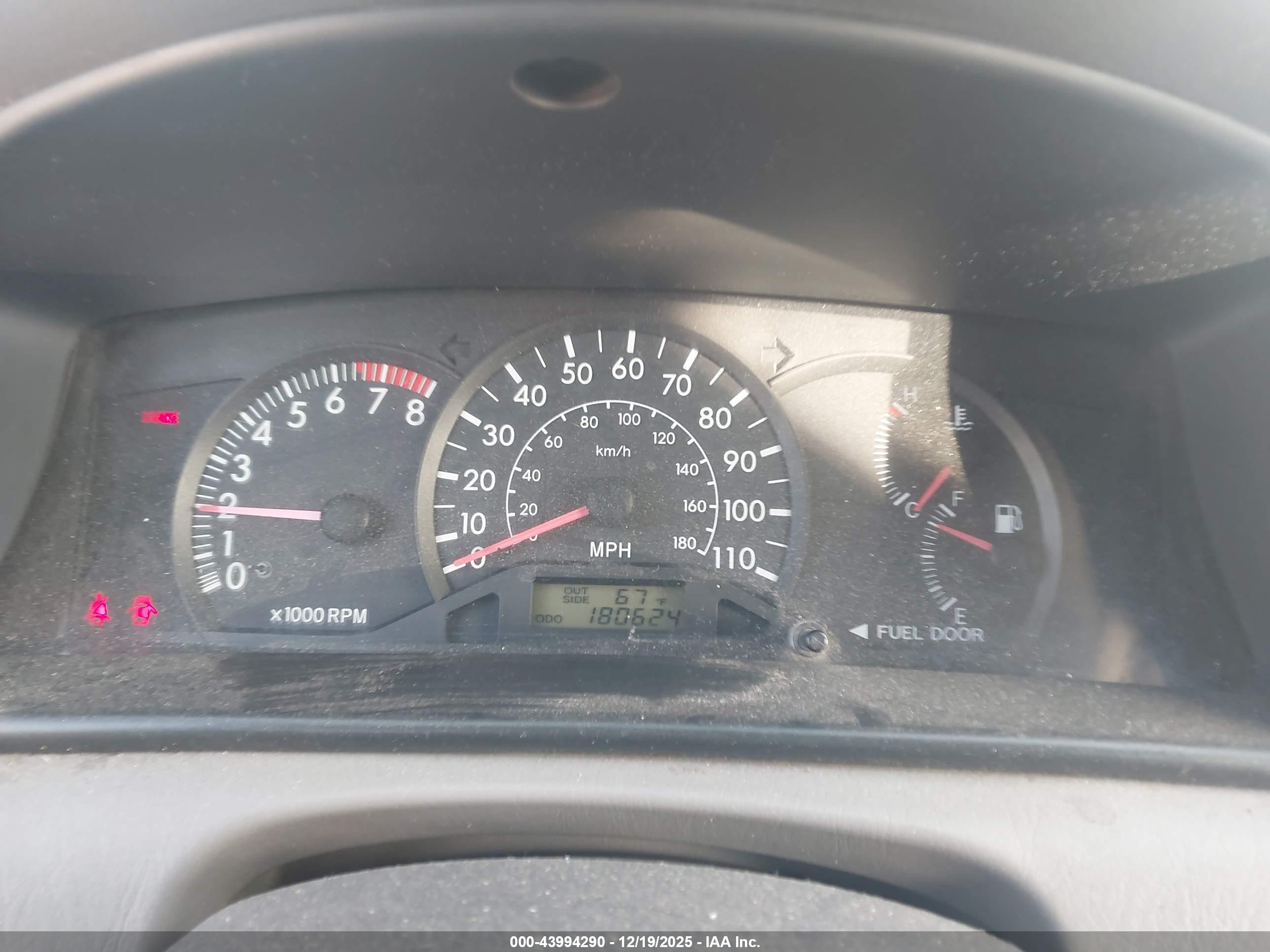 TOYOTA COROLLA image 7
