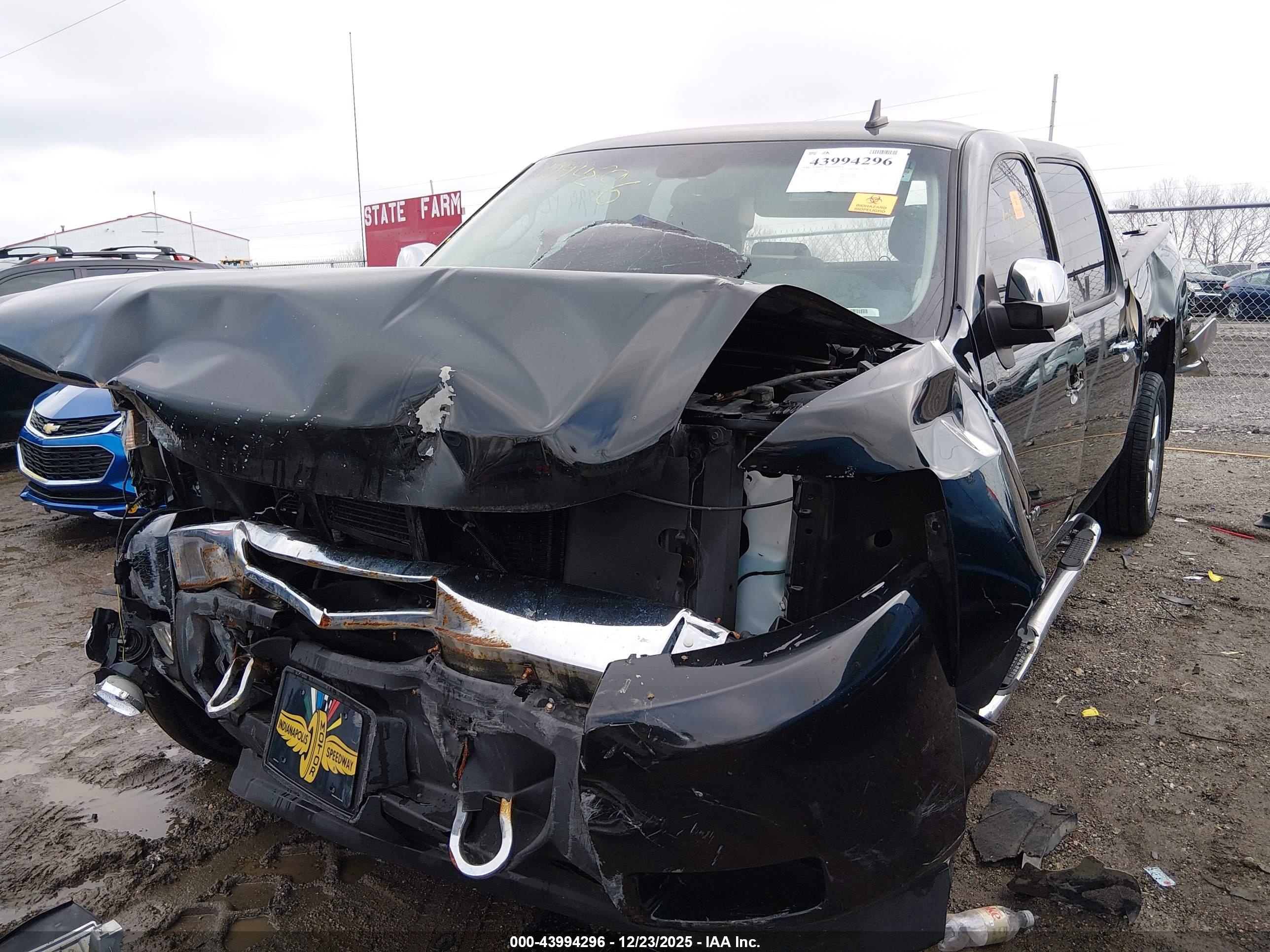 CHEVROLET SILVERADO image 6