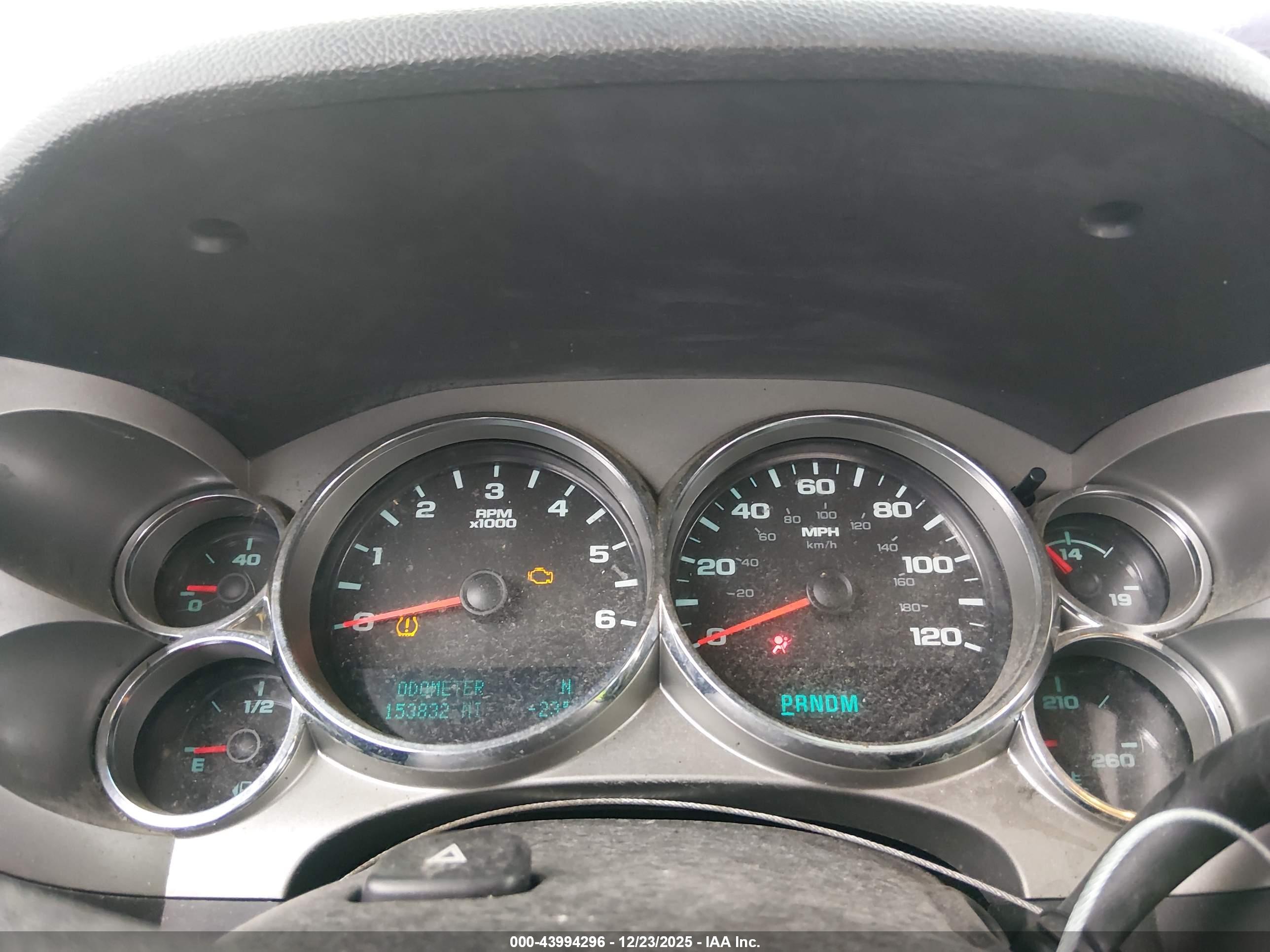 CHEVROLET SILVERADO image 7