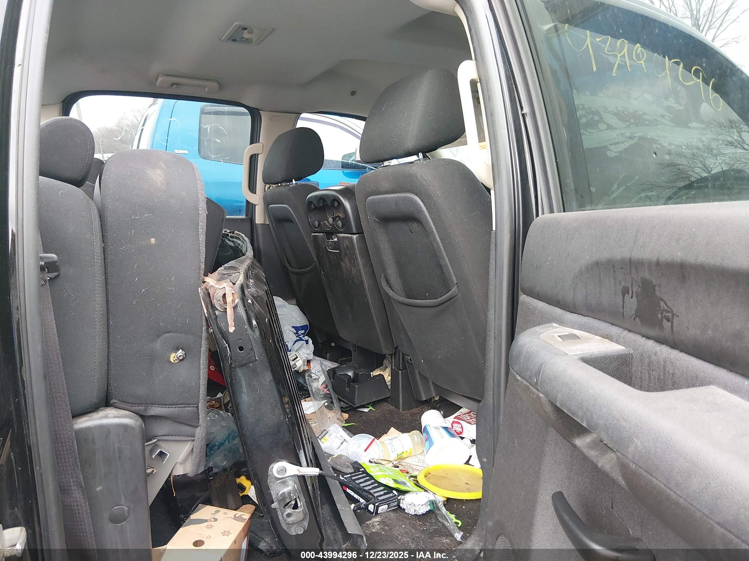 CHEVROLET SILVERADO image 8