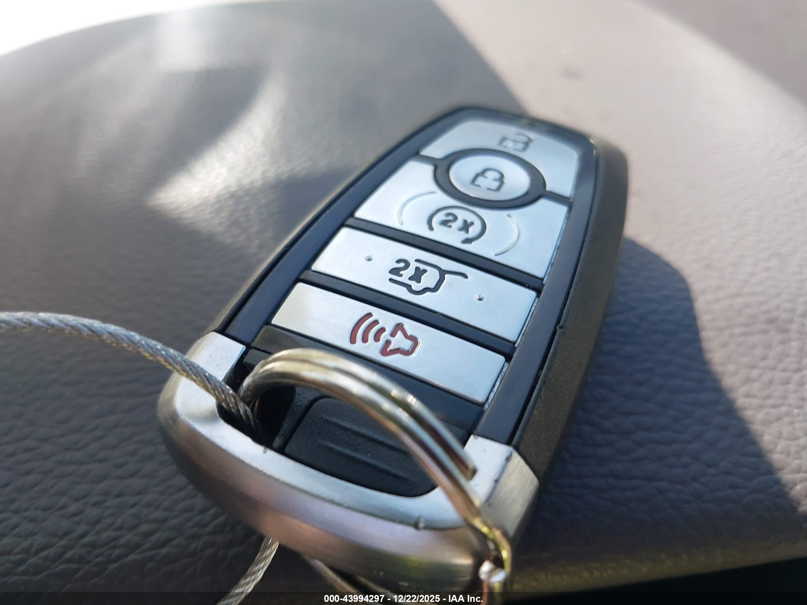 FORD EXPEDITION image 11