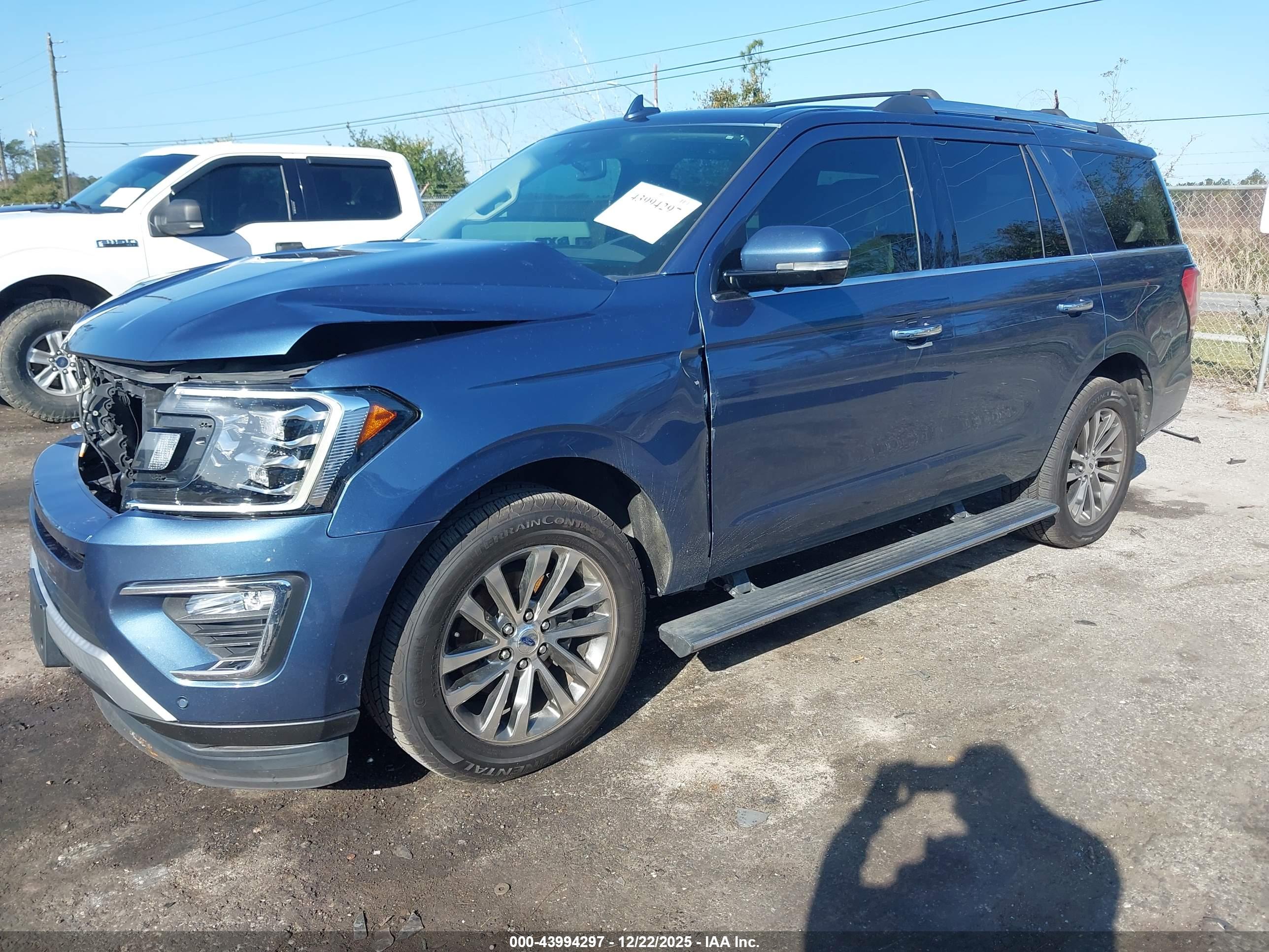 FORD EXPEDITION image 2