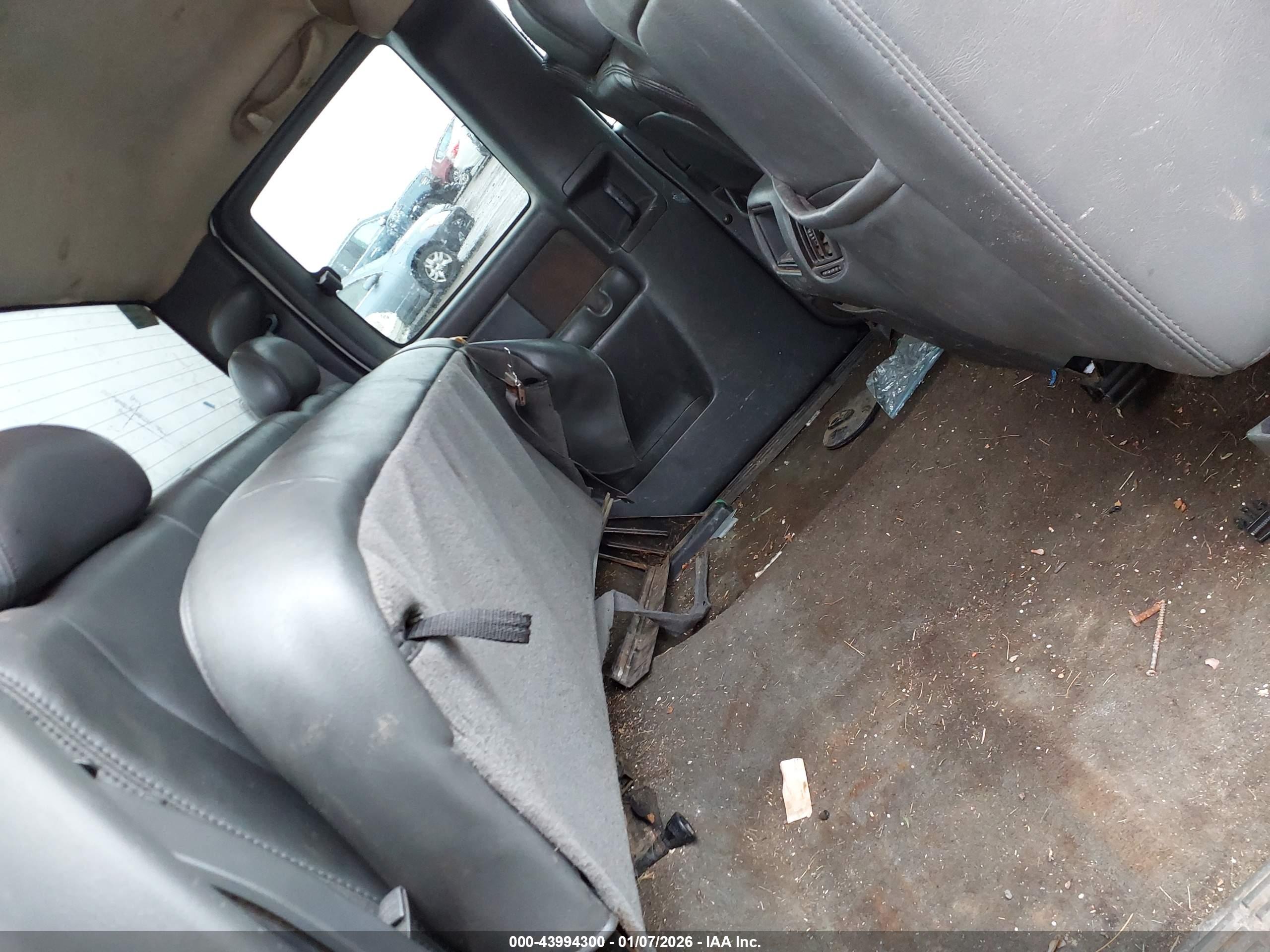 GMC SIERRA image 8