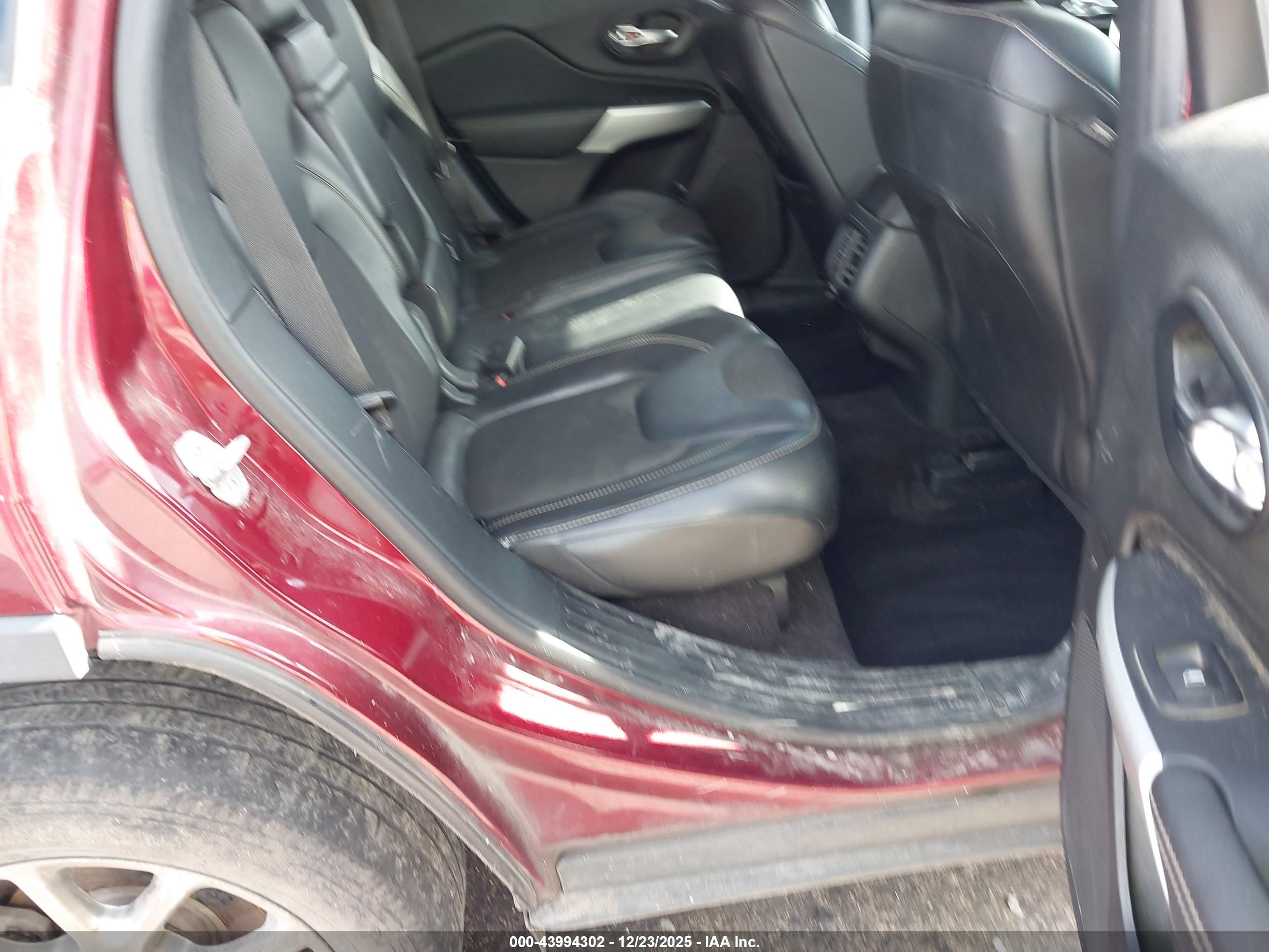JEEP CHEROKEE image 8