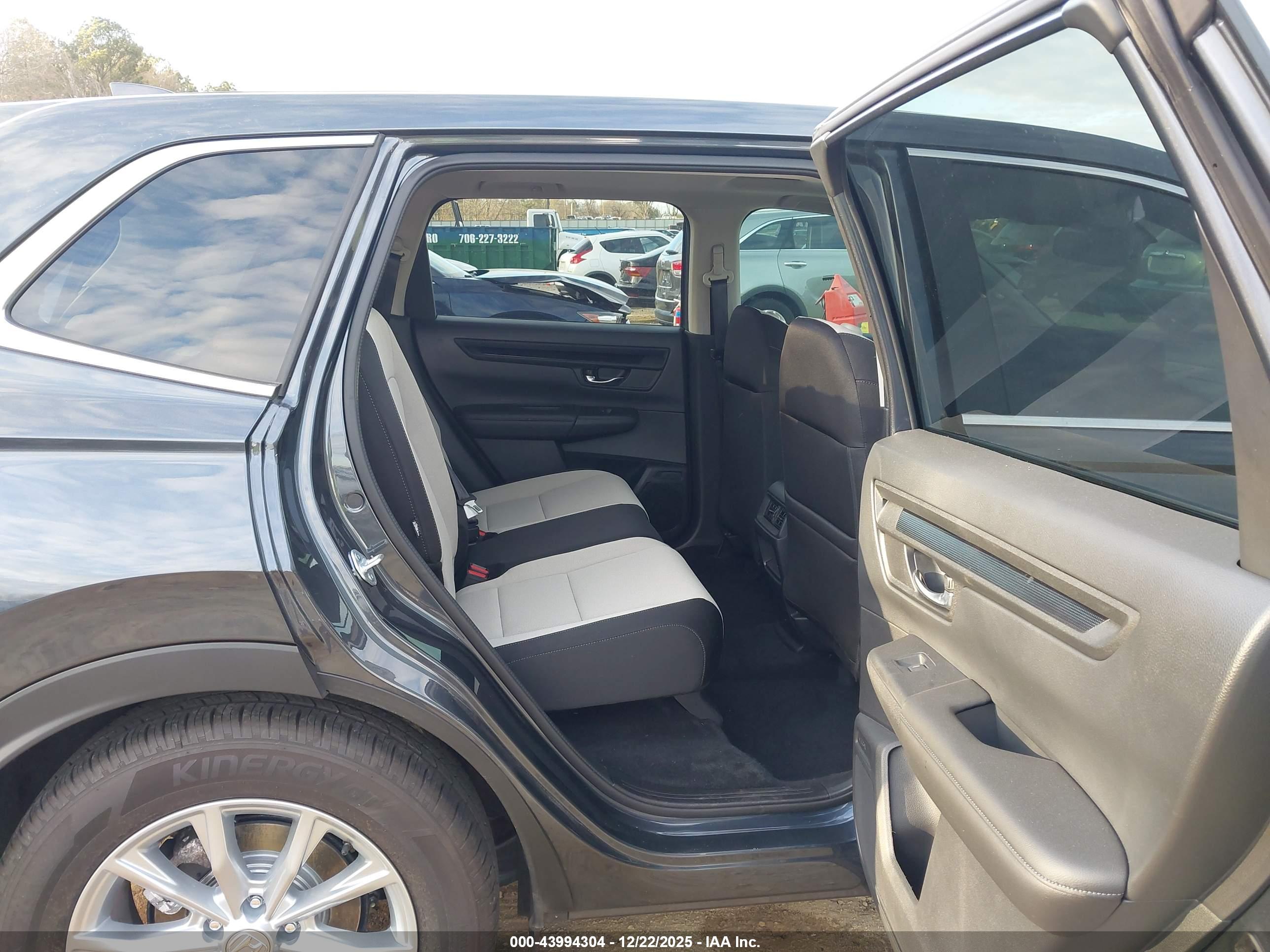 HONDA CR-V image 8