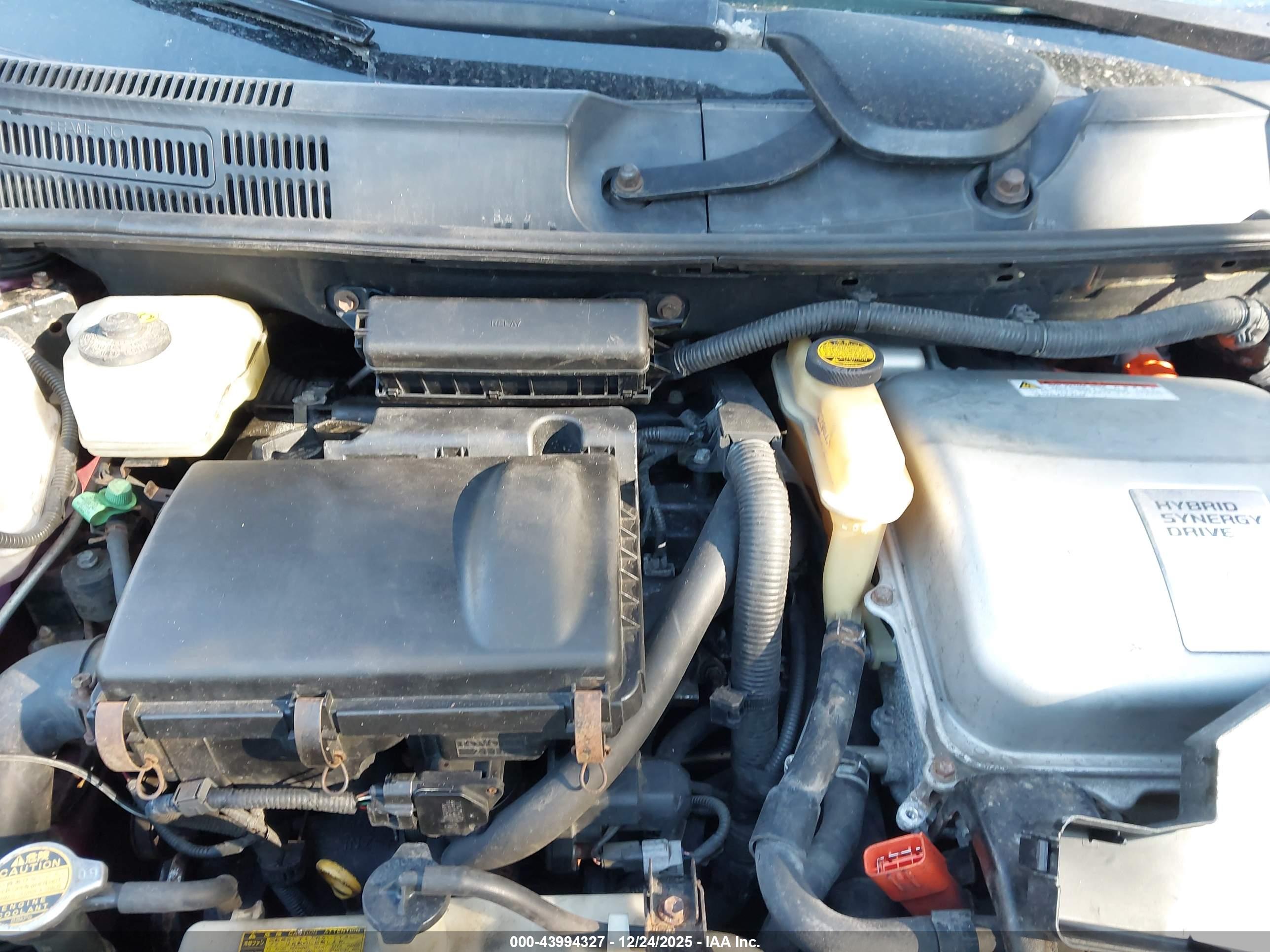 TOYOTA PRIUS image 10