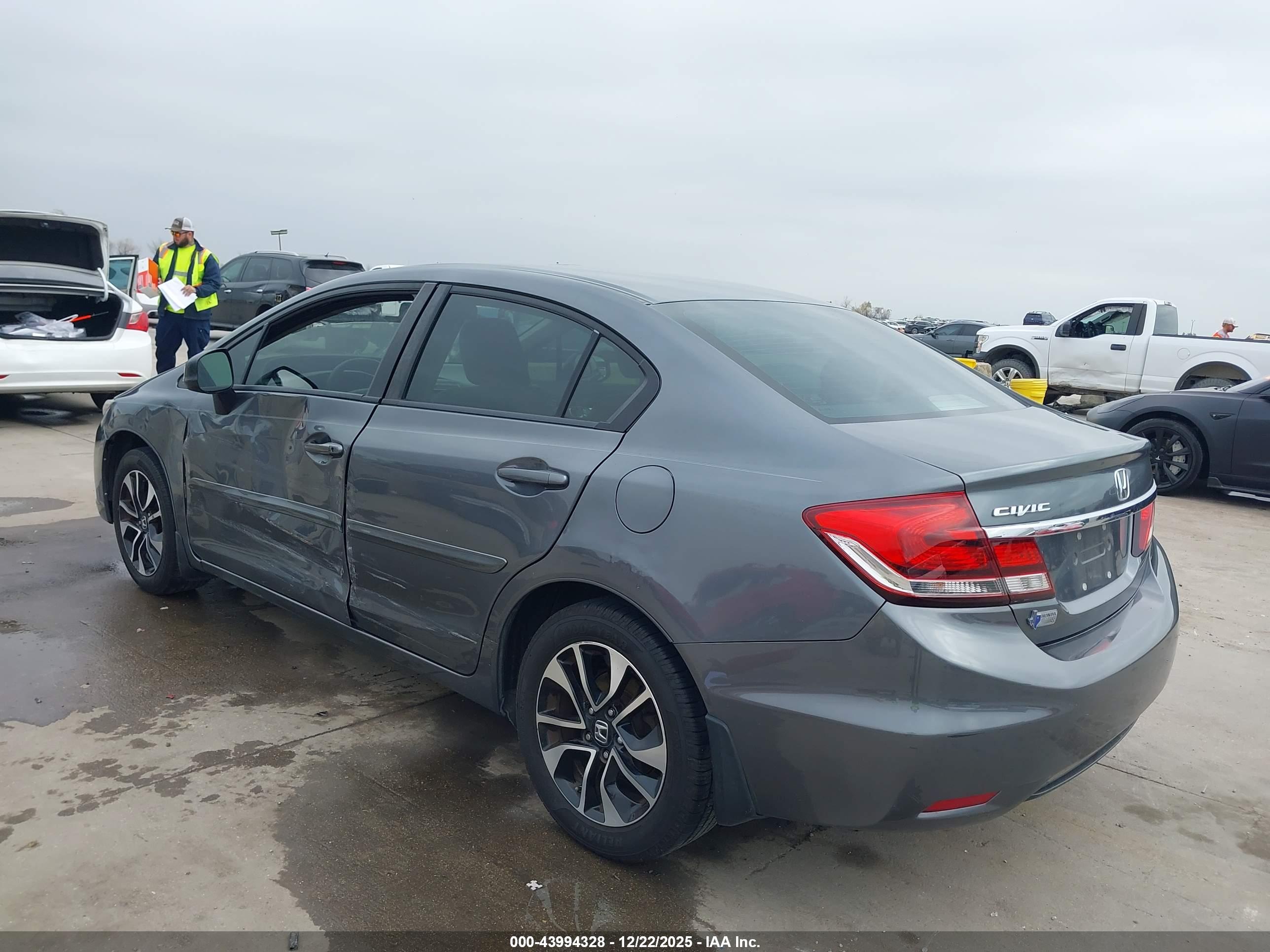 HONDA CIVIC image 3