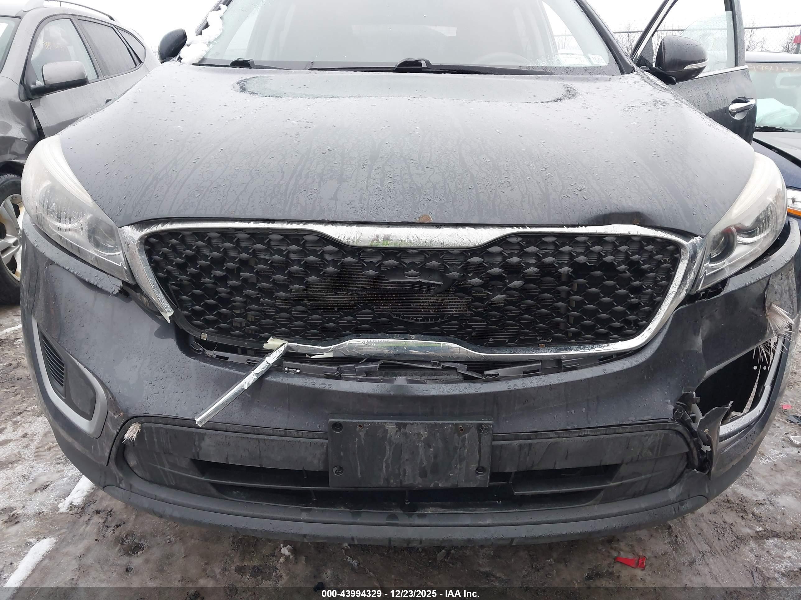 KIA SORENTO image 6
