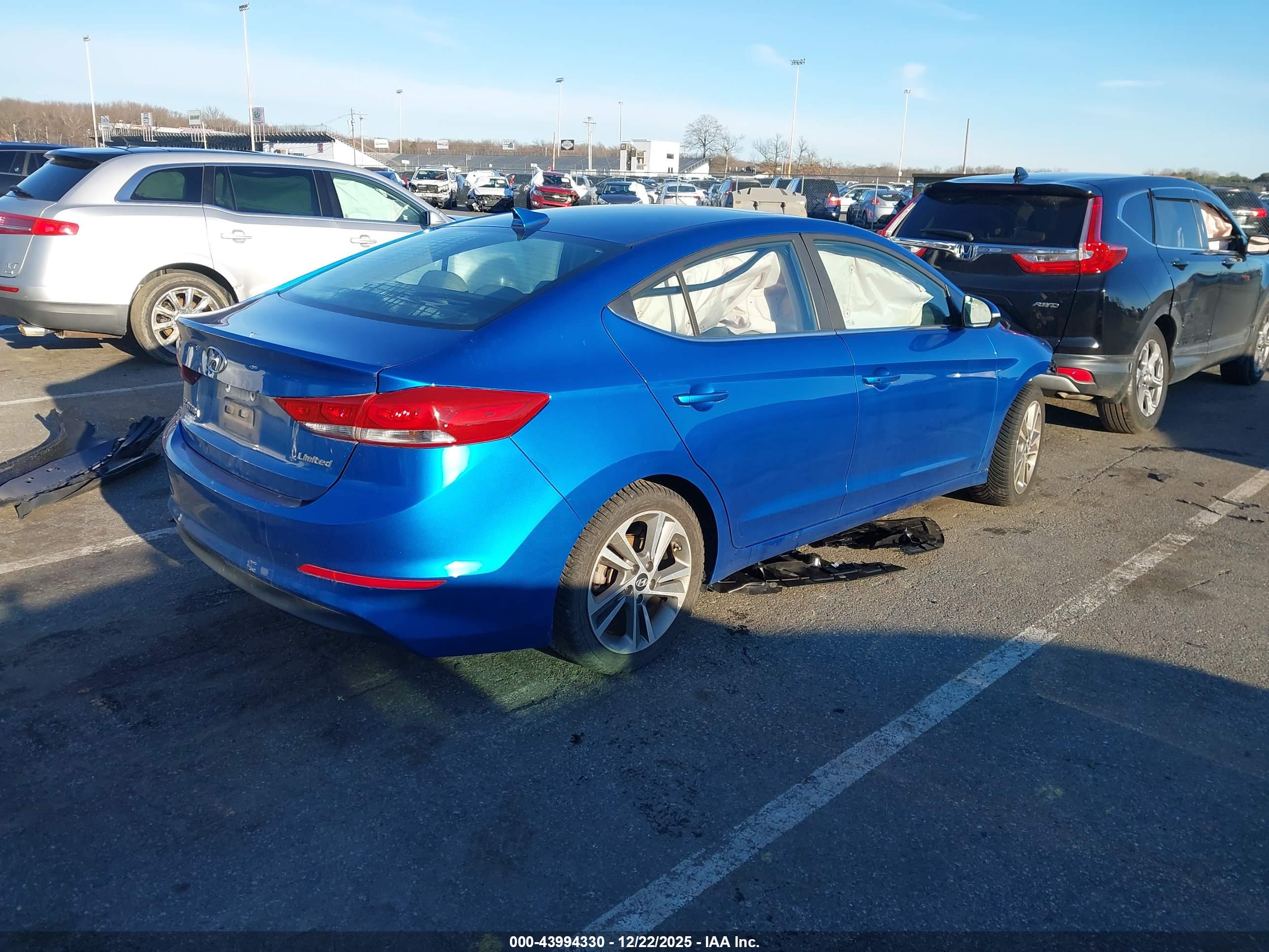 HYUNDAI ELANTRA image 4