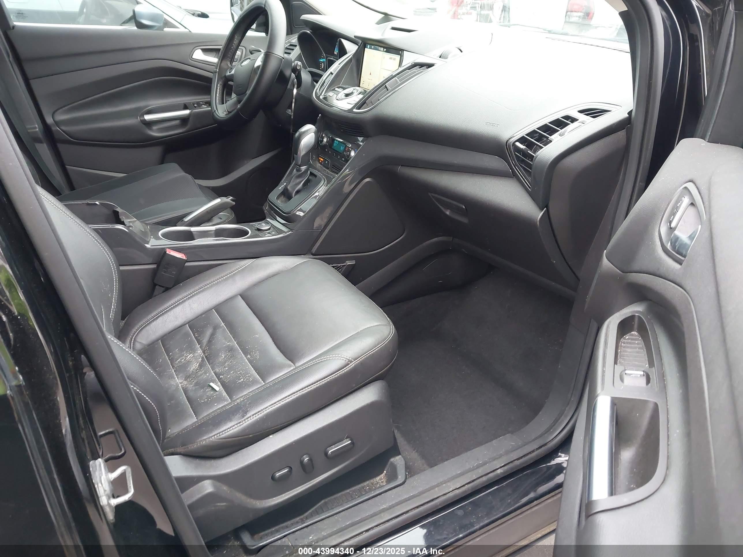 FORD ESCAPE image 5