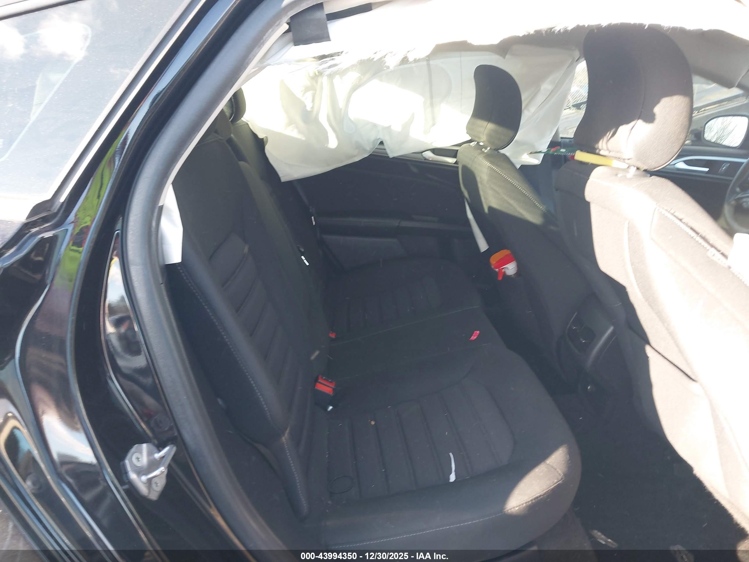 FORD FUSION image 8