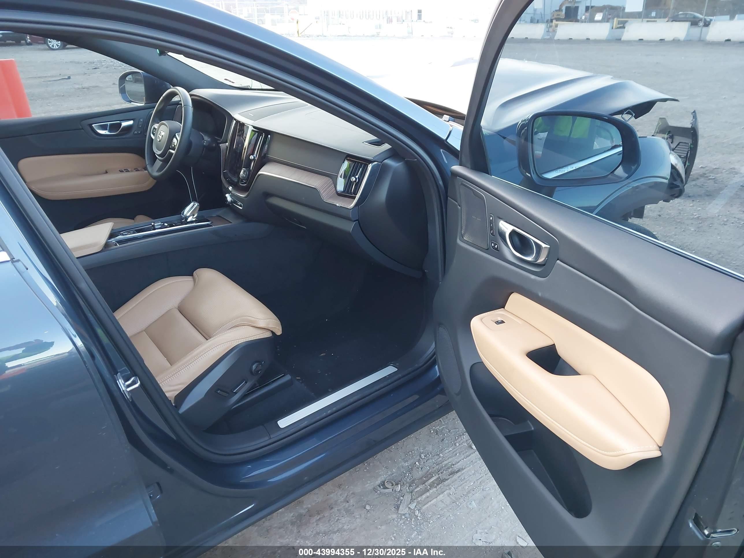 VOLVO XC60 image 5