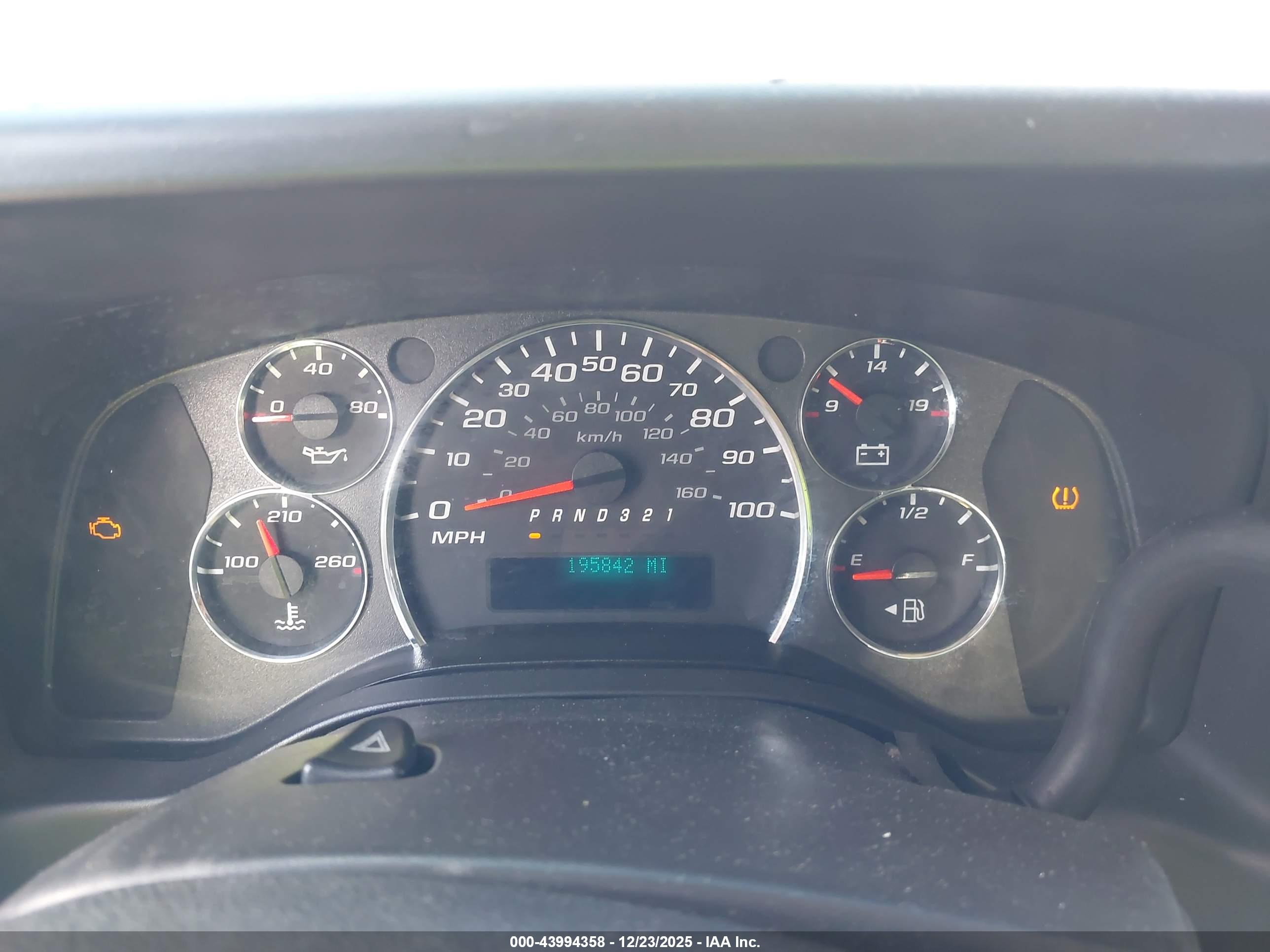 CHEVROLET EXPRESS image 7
