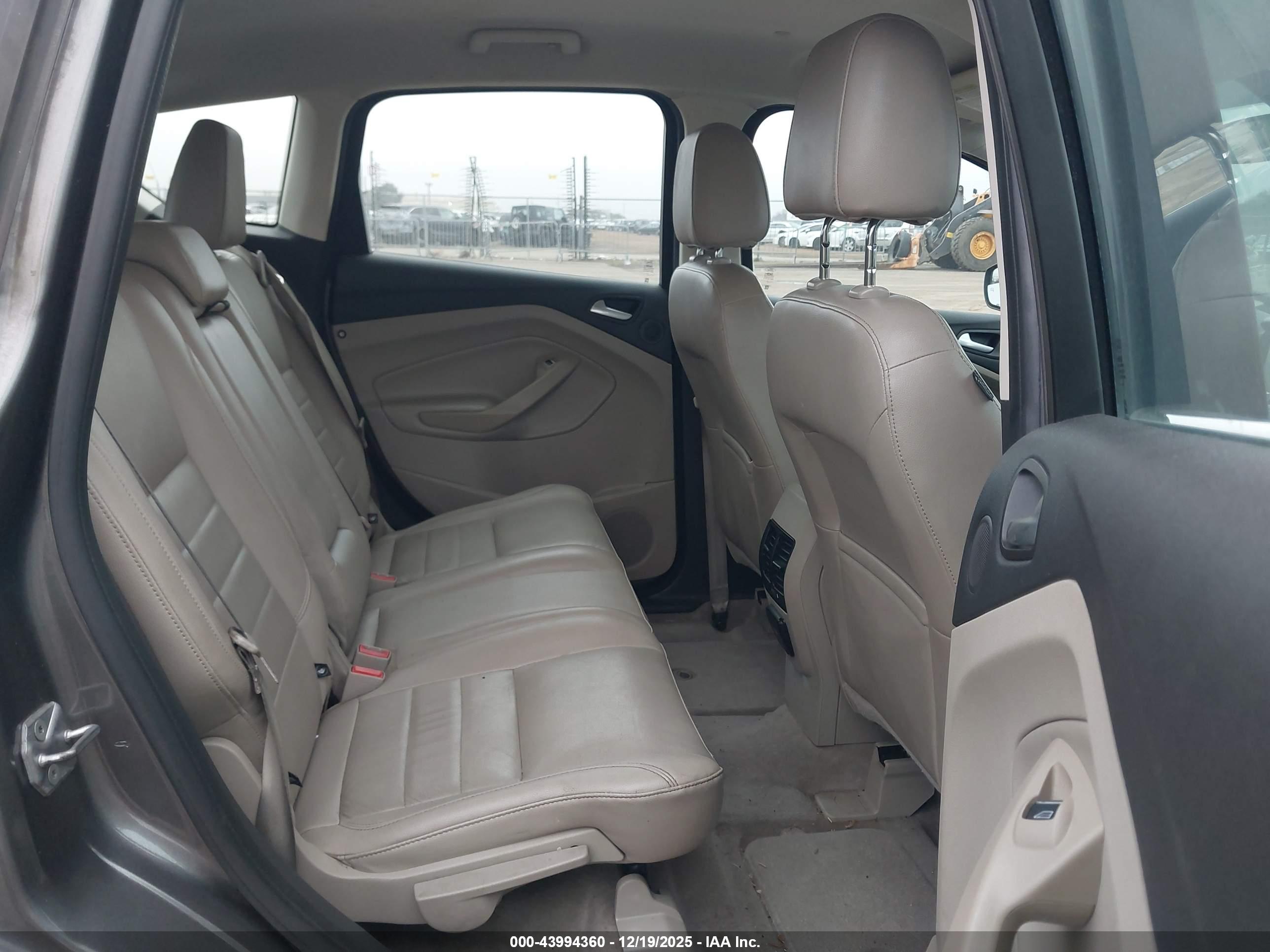 FORD C-MAX image 8