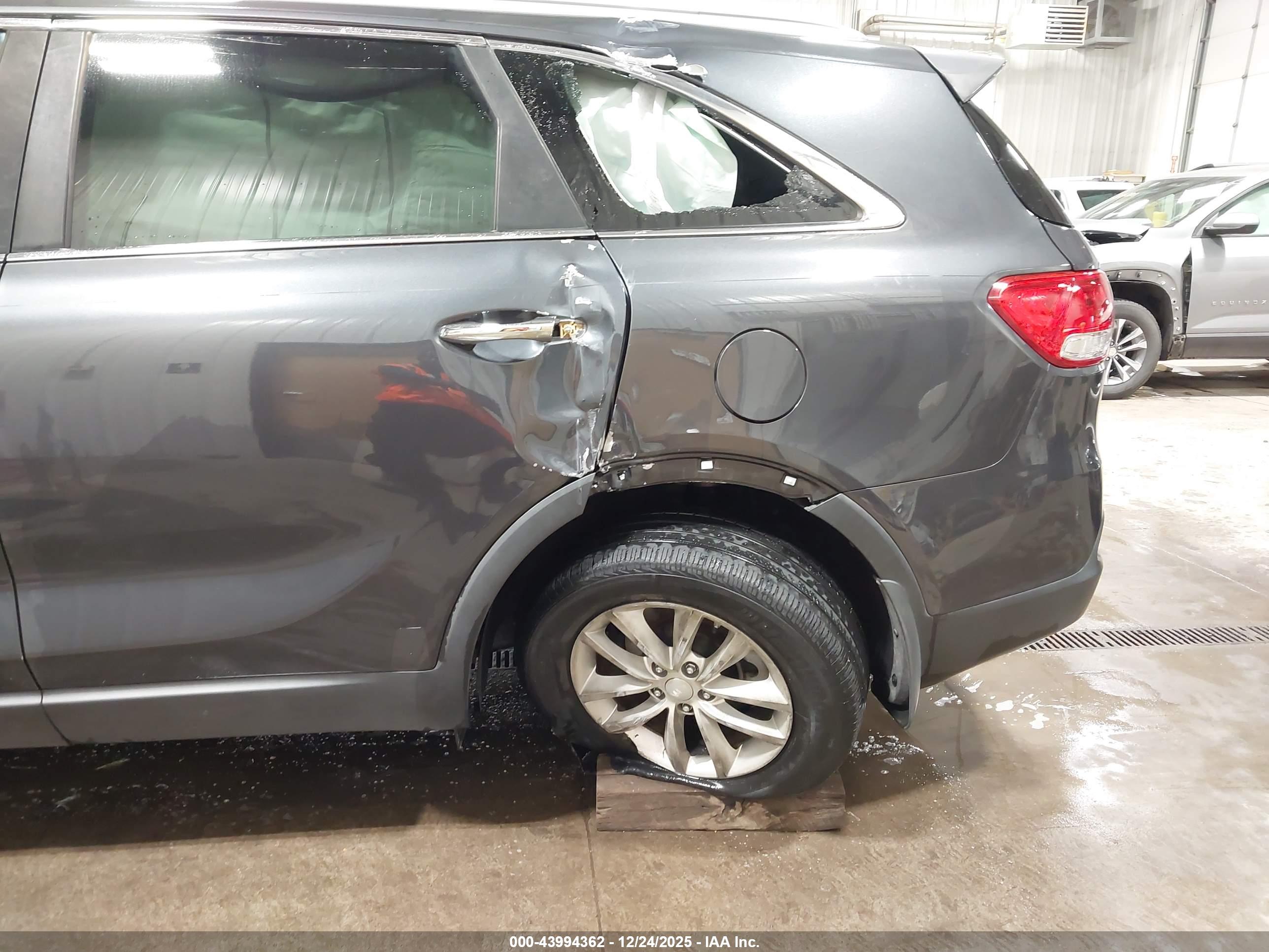 KIA SORENTO image 6