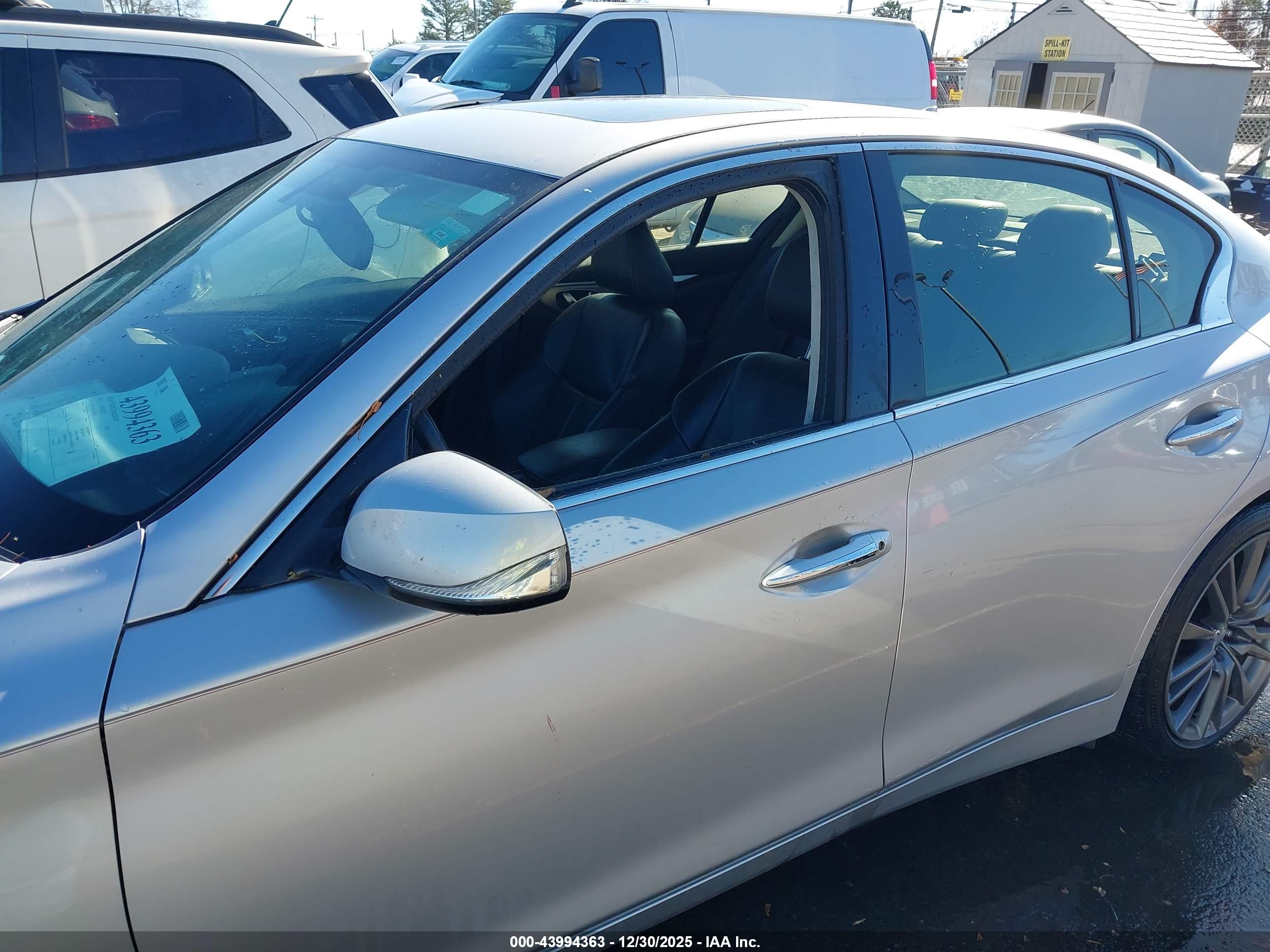 INFINITI Q50 image 6