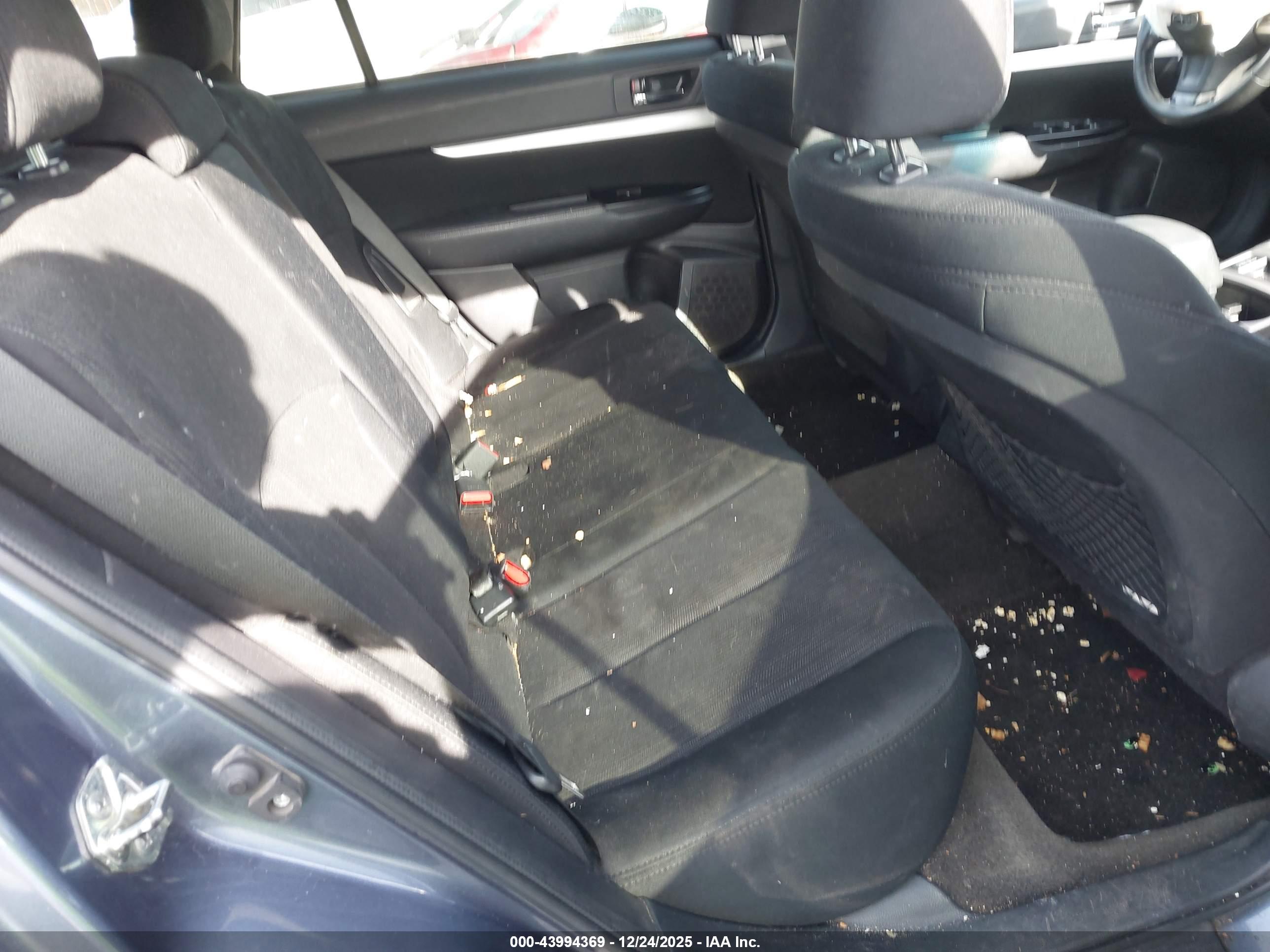 SUBARU OUTBACK image 8