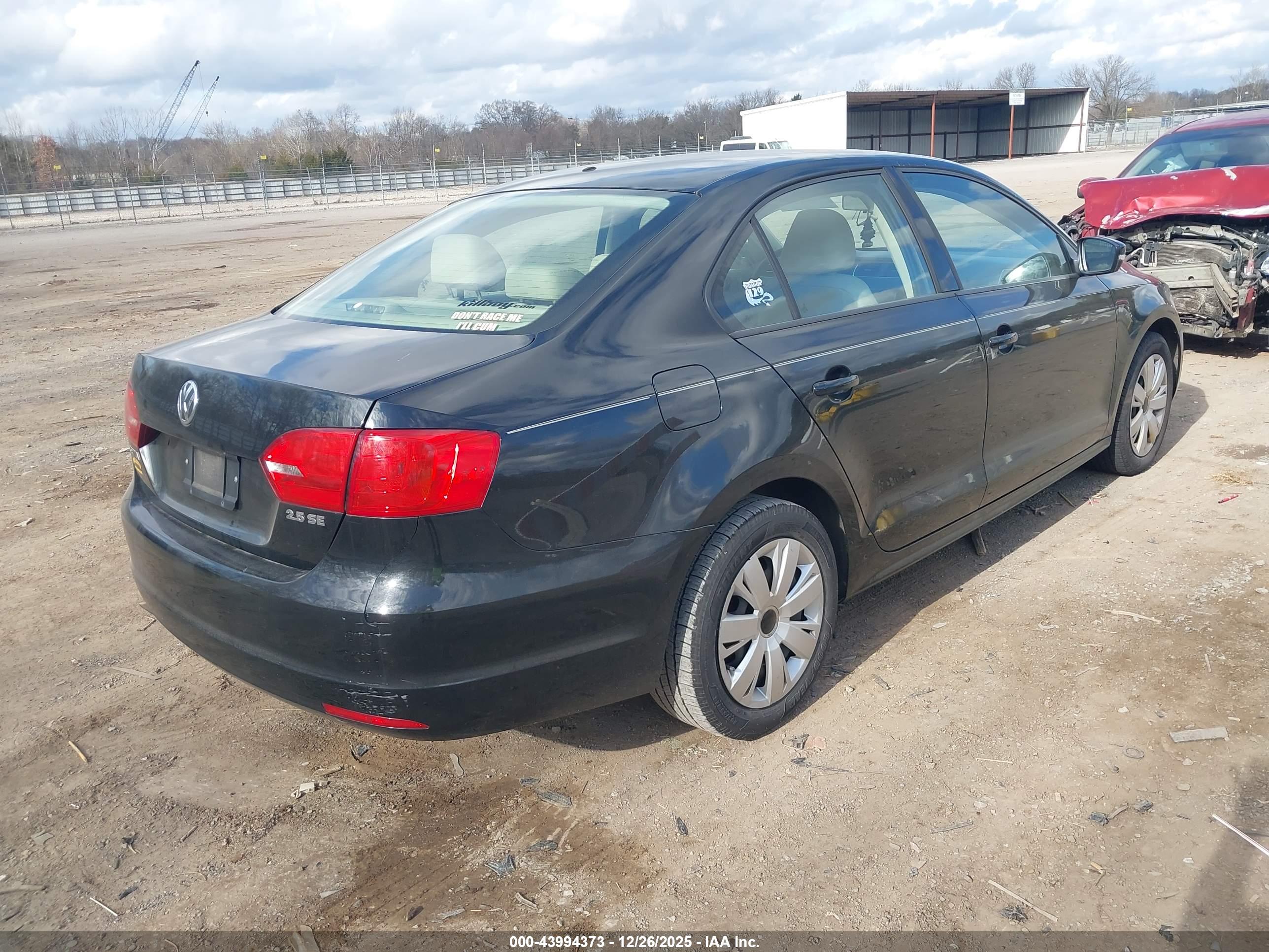 VOLKSWAGEN JETTA image 4