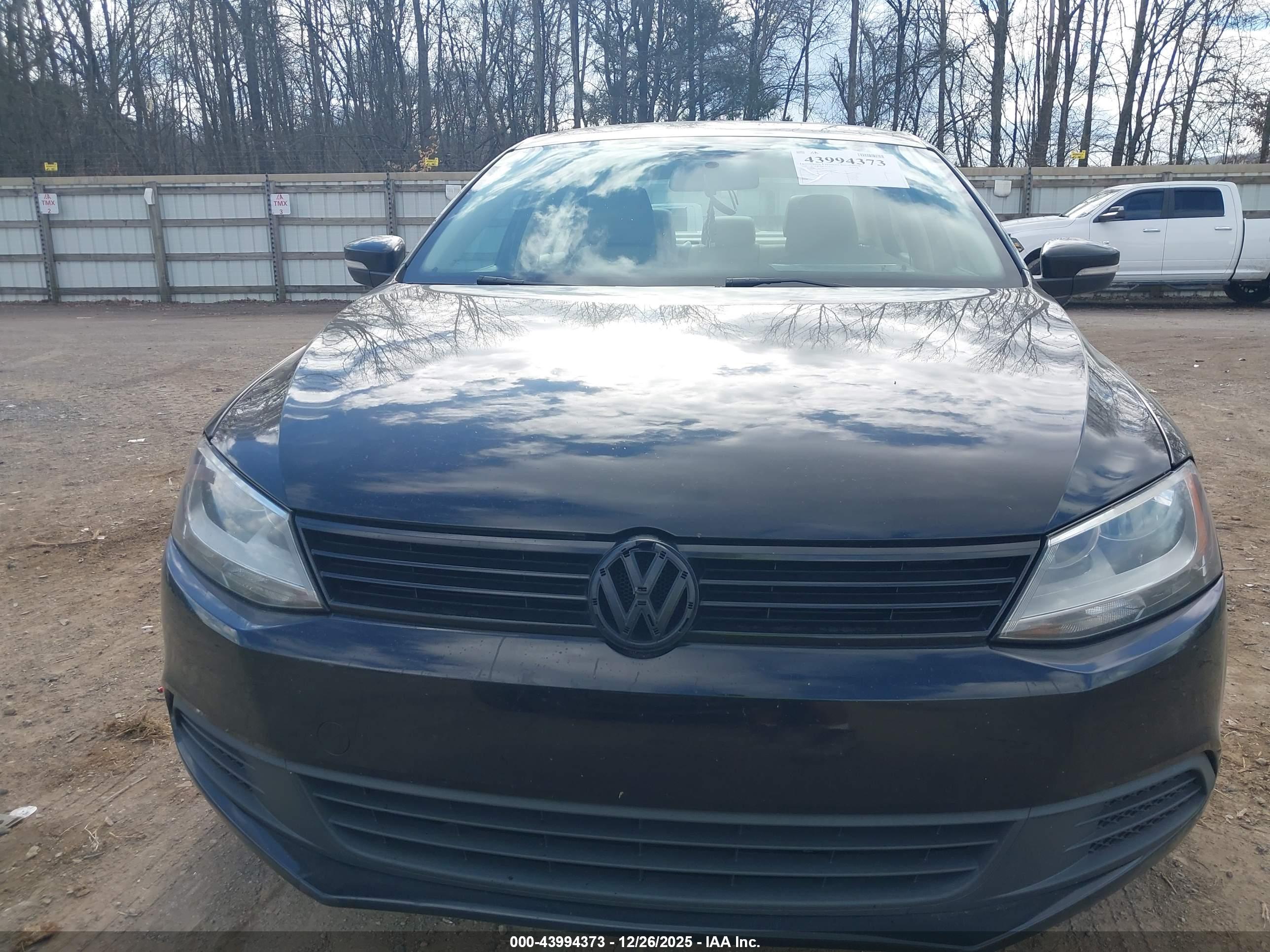 VOLKSWAGEN JETTA image 6