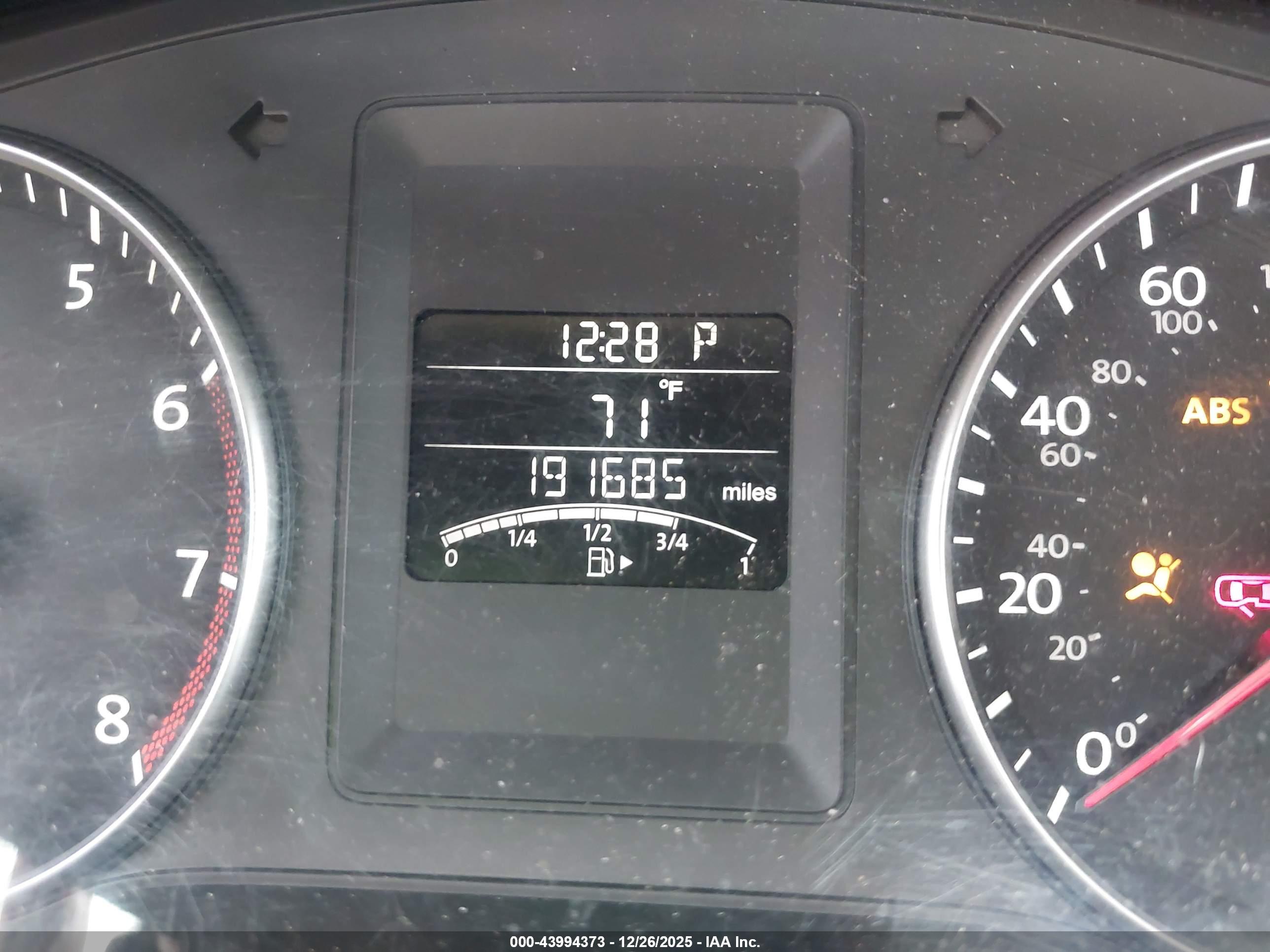 VOLKSWAGEN JETTA image 7