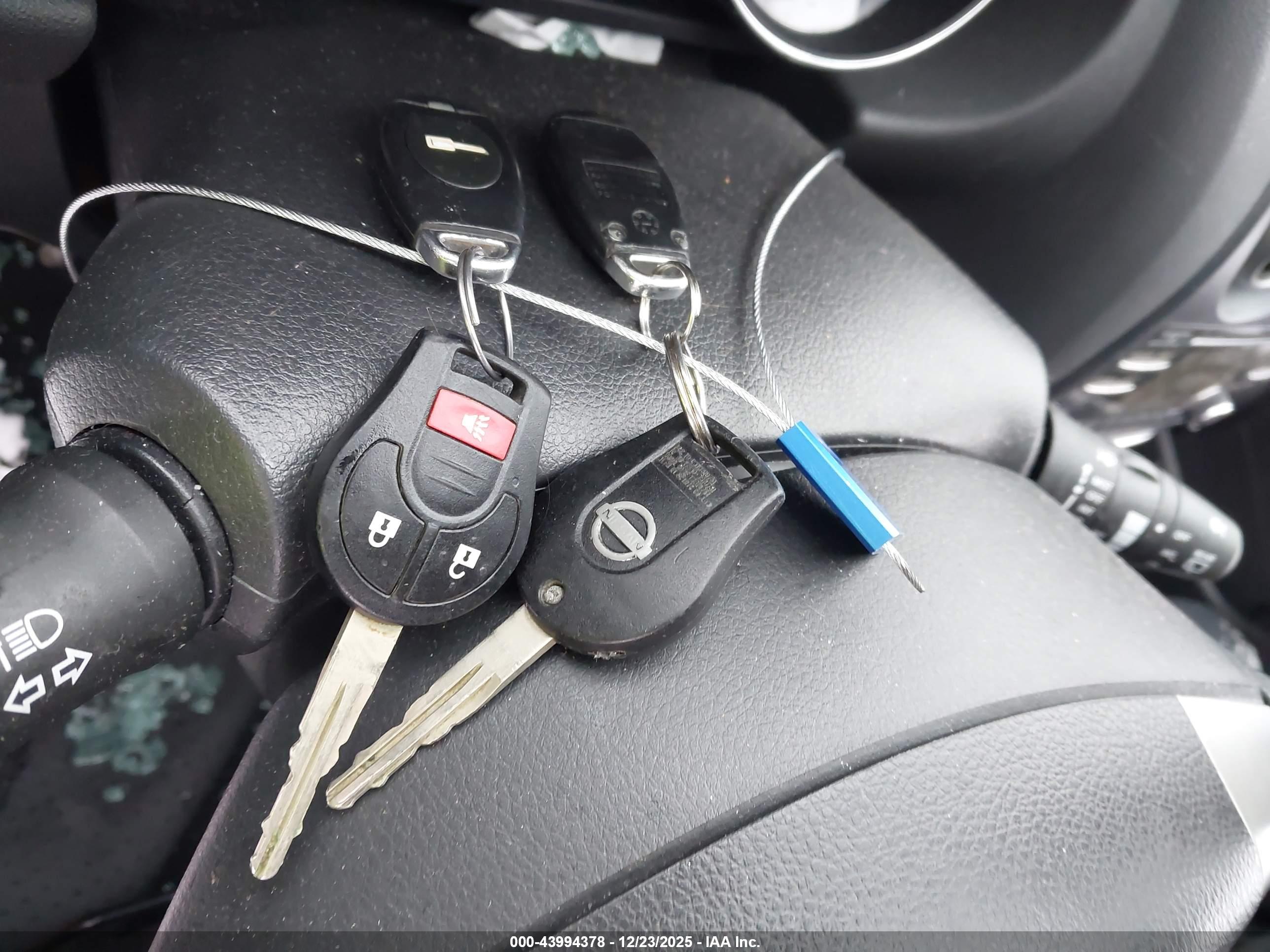 NISSAN ROGUE image 11