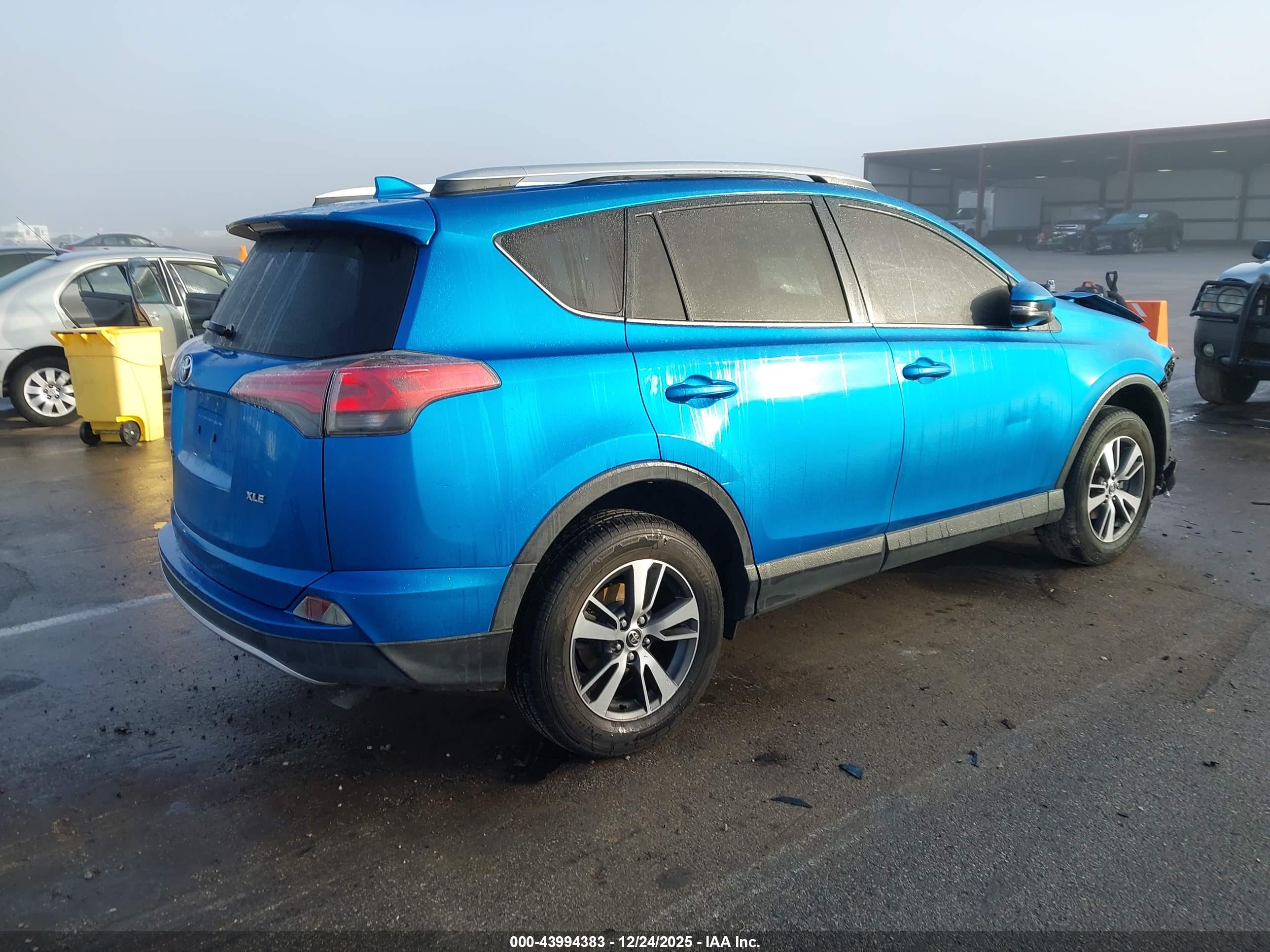 TOYOTA RAV4 image 4