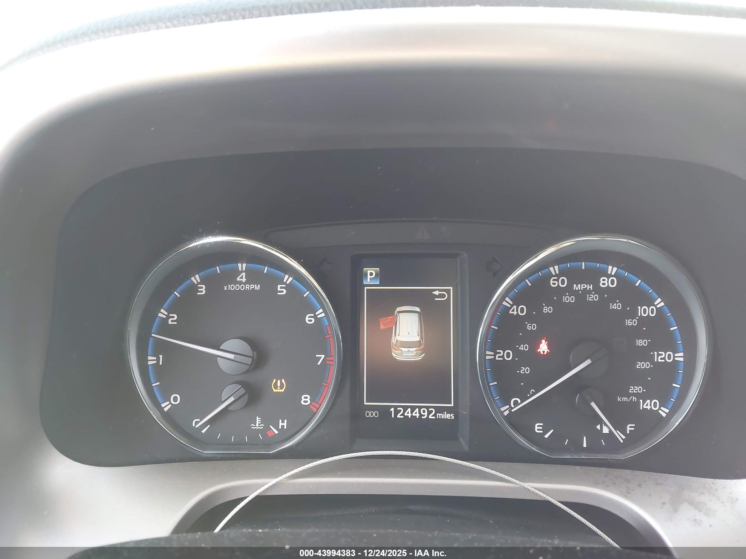 TOYOTA RAV4 image 7